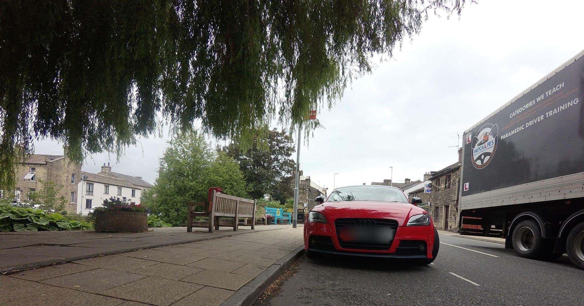 Street view near Red Lion Hotel, Silsden — © tallguy (CC BY-SA · Mapillary)