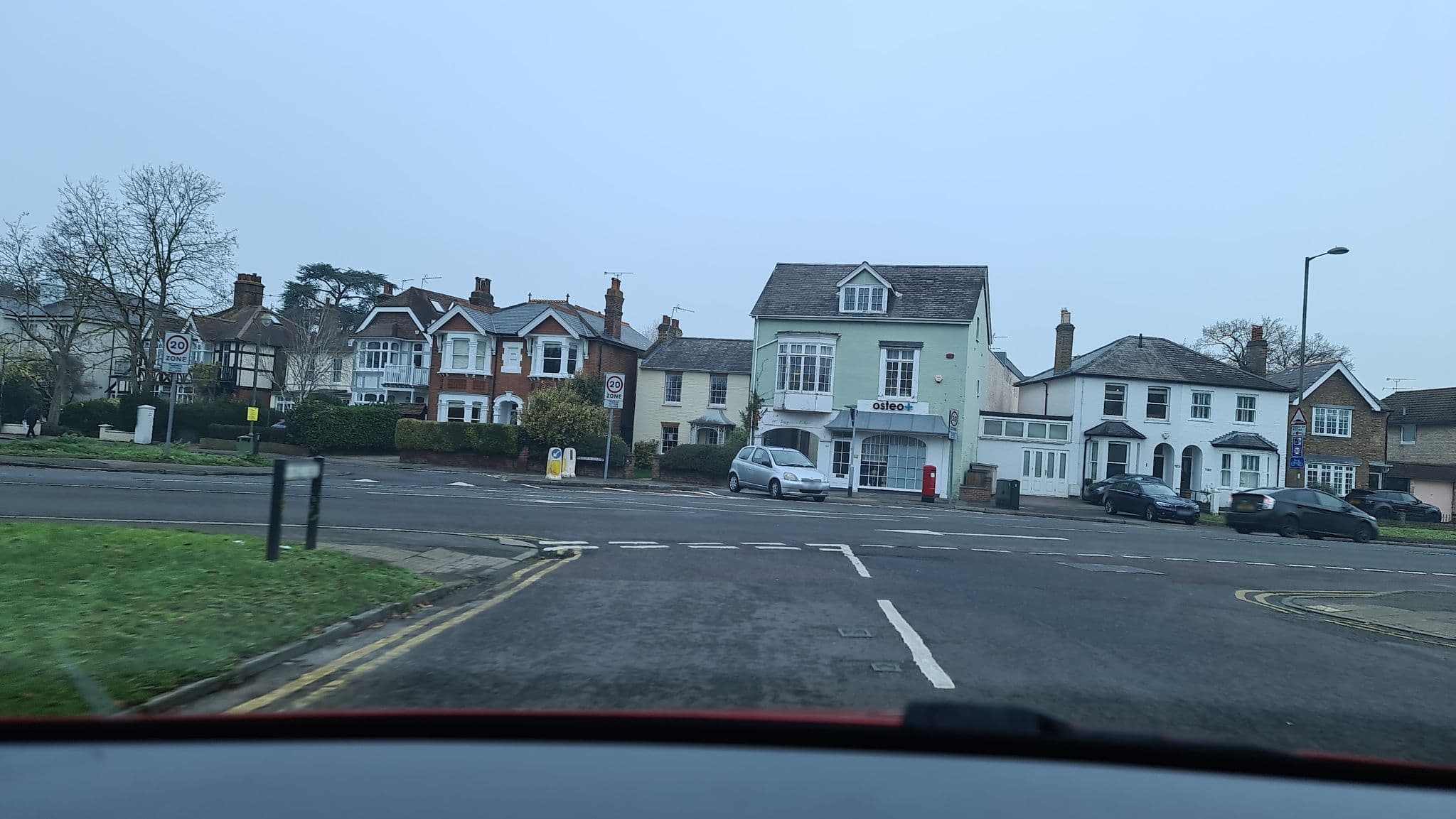 Street view near The Angel Inn, Long Ditton — © alexanderar (CC BY-SA · Mapillary)