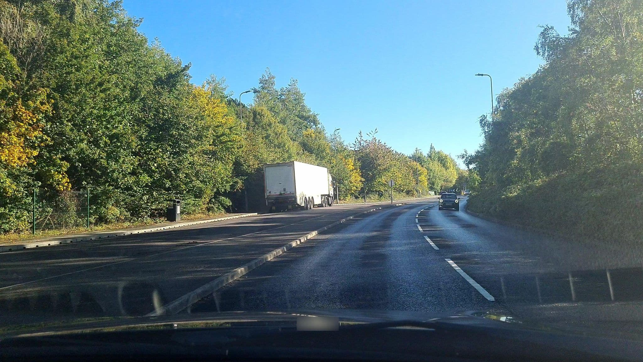 Street view near Mel's Snack Cabin, Dodworth — © mappo2 (CC BY-SA · Mapillary)