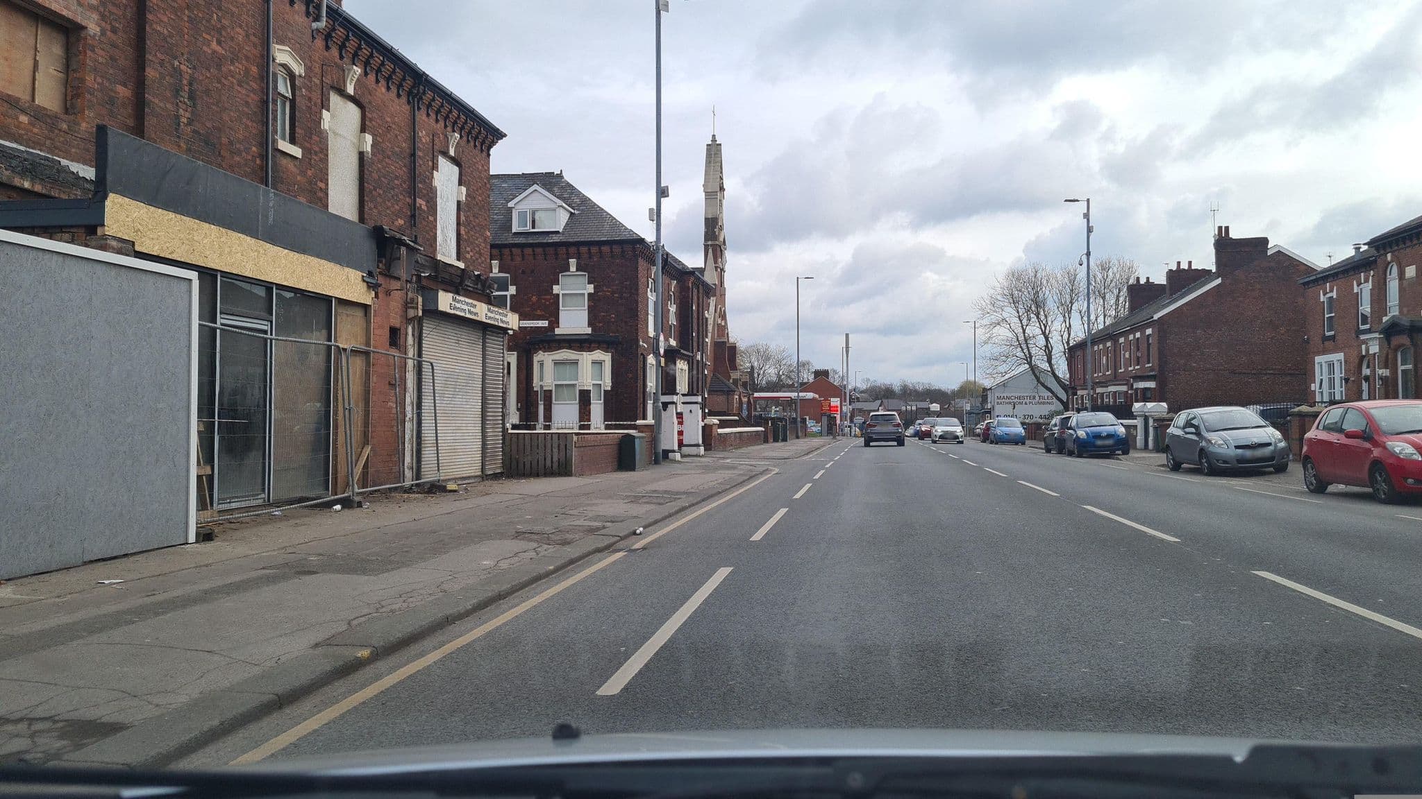 Street view near Warren Guest House, Droylsden — © mappo2 (CC BY-SA · Mapillary)