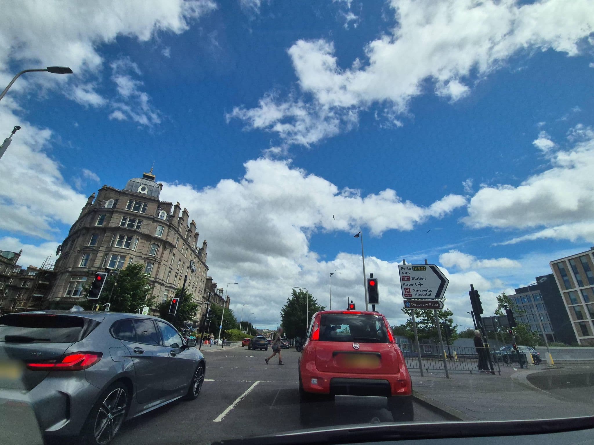 Street view near Malmaison Dundee, Dundee — © oscarvideos25 (CC BY-SA · Mapillary)