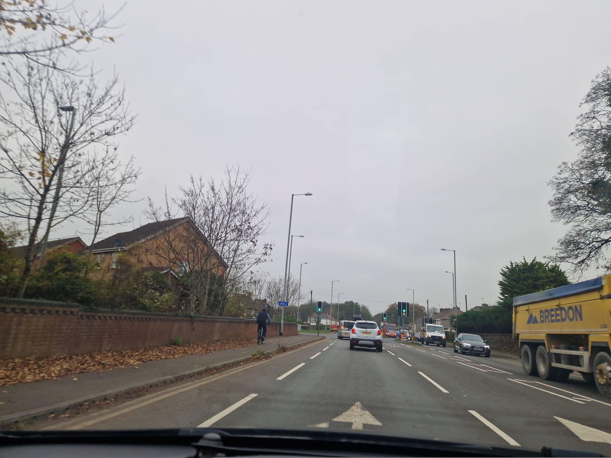 Street view near West Winds Featherstone in Wolverhampton, Featherstone — © edloach (CC BY-SA · Mapillary)