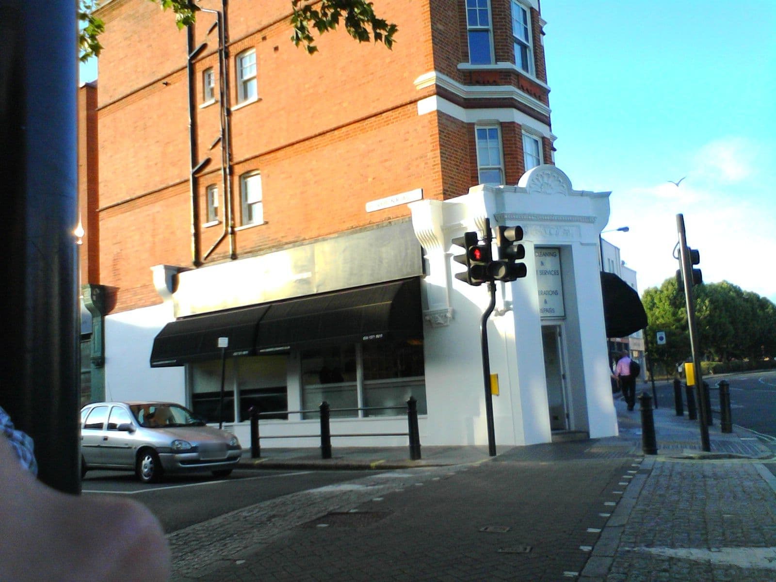 Street view near Istanbul Hotel, Fulham — © ris (CC BY-SA · Mapillary)