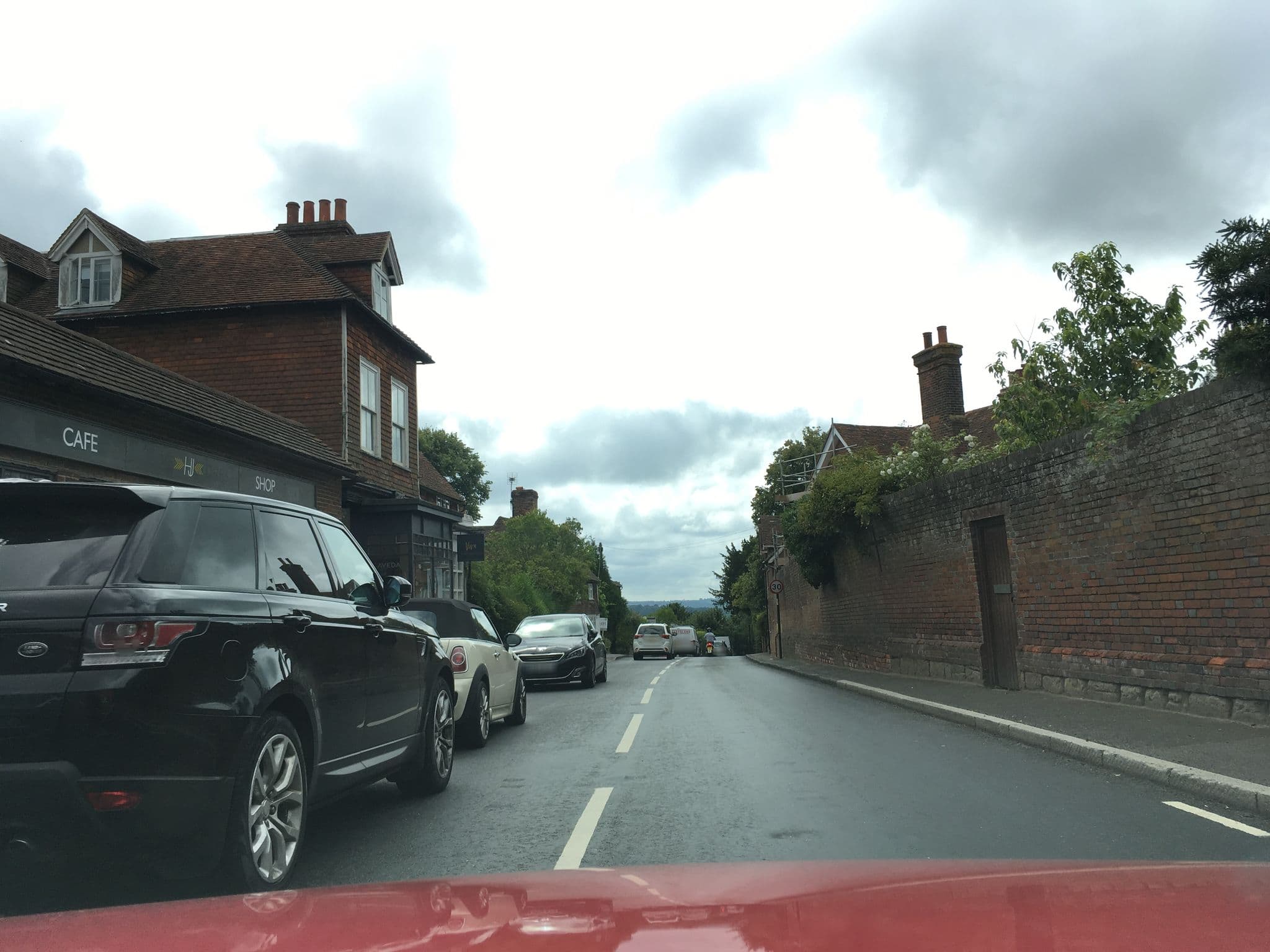 Street view near Garden Studio, Goudhurst — © southglos (CC BY-SA · Mapillary)