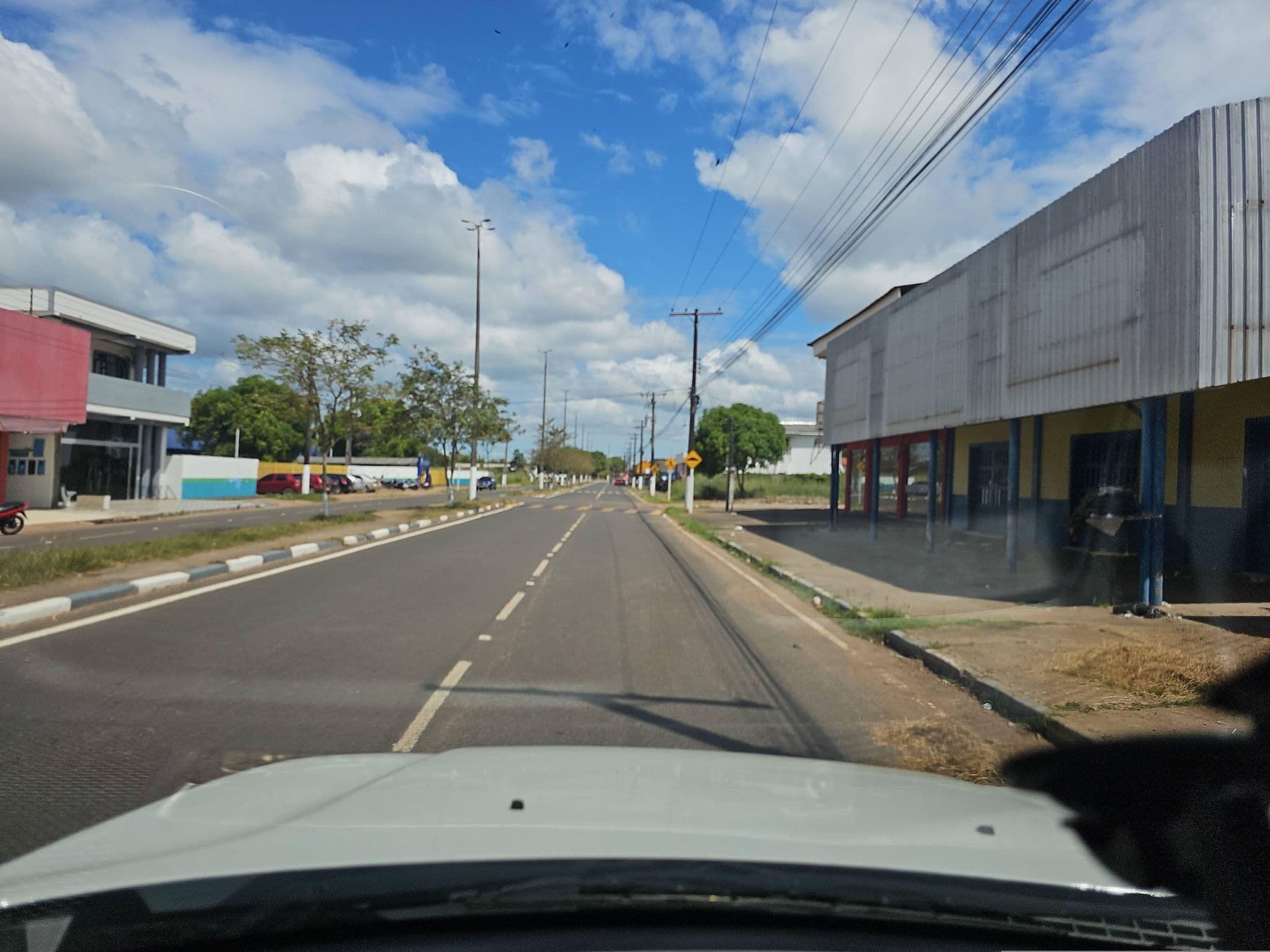 Street view near Hotel Evolução, Caracaraí — © DiegoMGom (CC BY-SA · Mapillary)