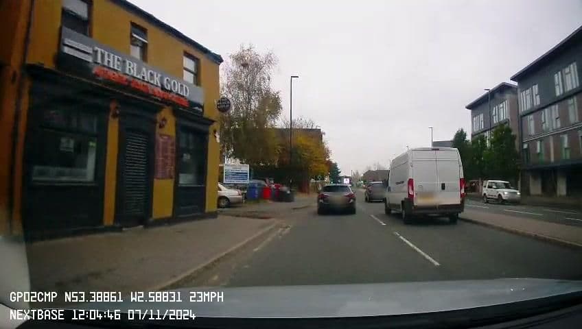 Street view near Adelphi Vaults Hotel, Warrington — © mapillarygelec (CC BY-SA · Mapillary)