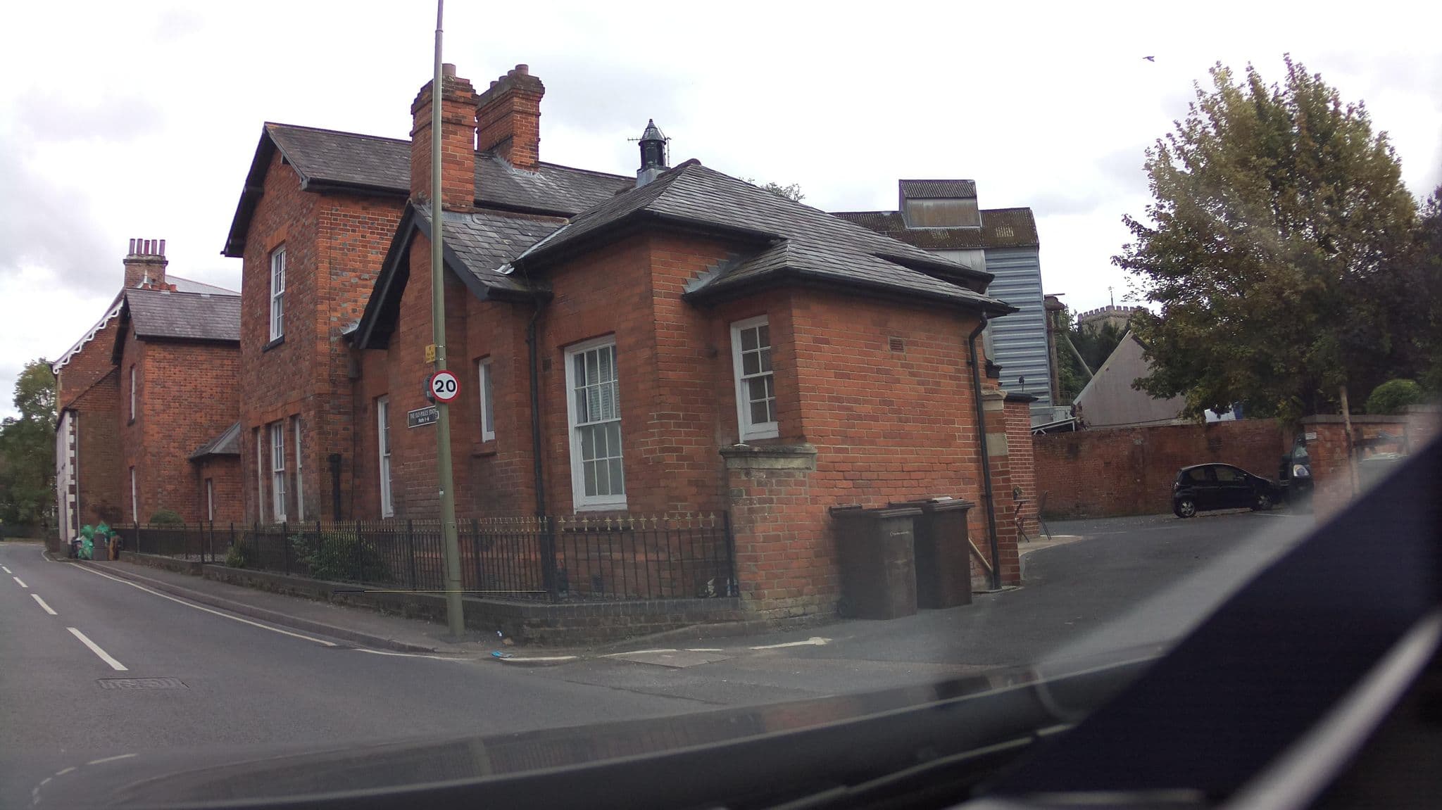 Street view near The Lamb Inn, Wantage — © southglos (CC BY-SA · Mapillary)