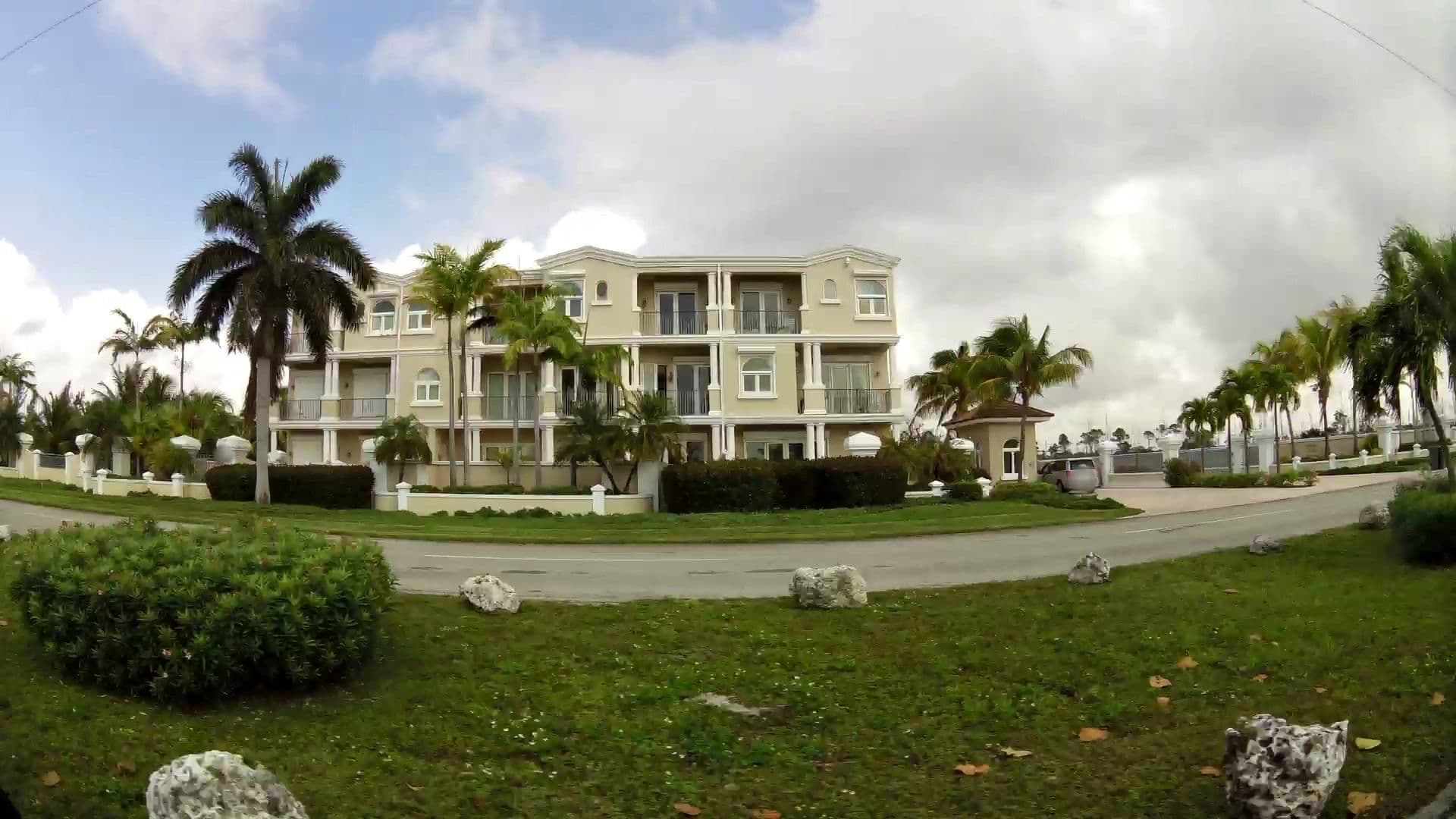 Street view near Fortune Beach Gardens, Lucaya — © kaartcam (CC BY-SA · Mapillary)
