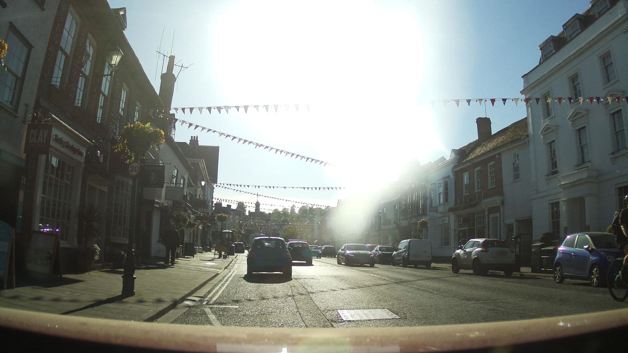 Street view near Red Lion Hotel, Henley-on-Thames — © southglos (CC BY-SA · Mapillary)