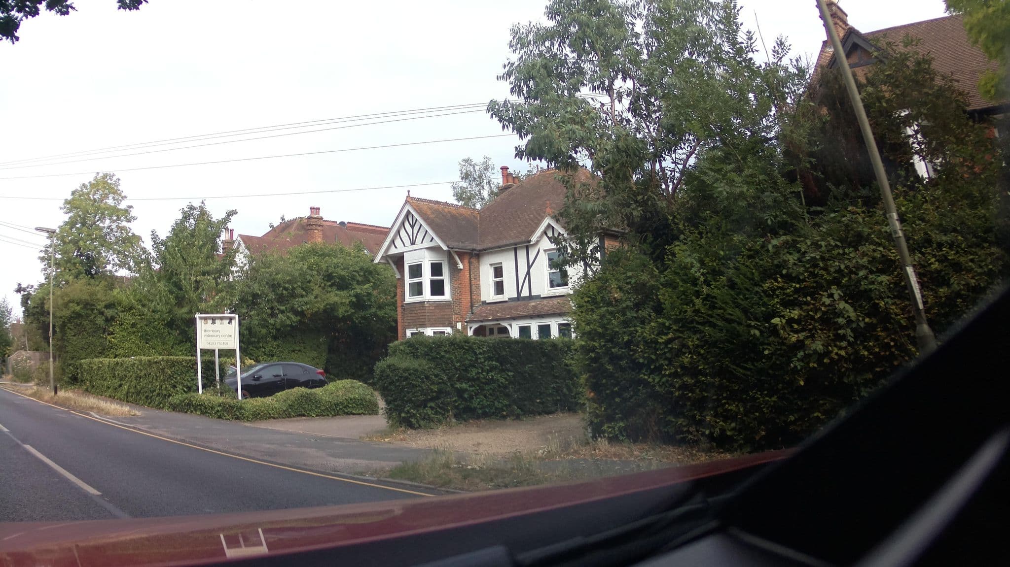 Street view near Gatwick Turret Guest House, Horley — © southglos (CC BY-SA · Mapillary)