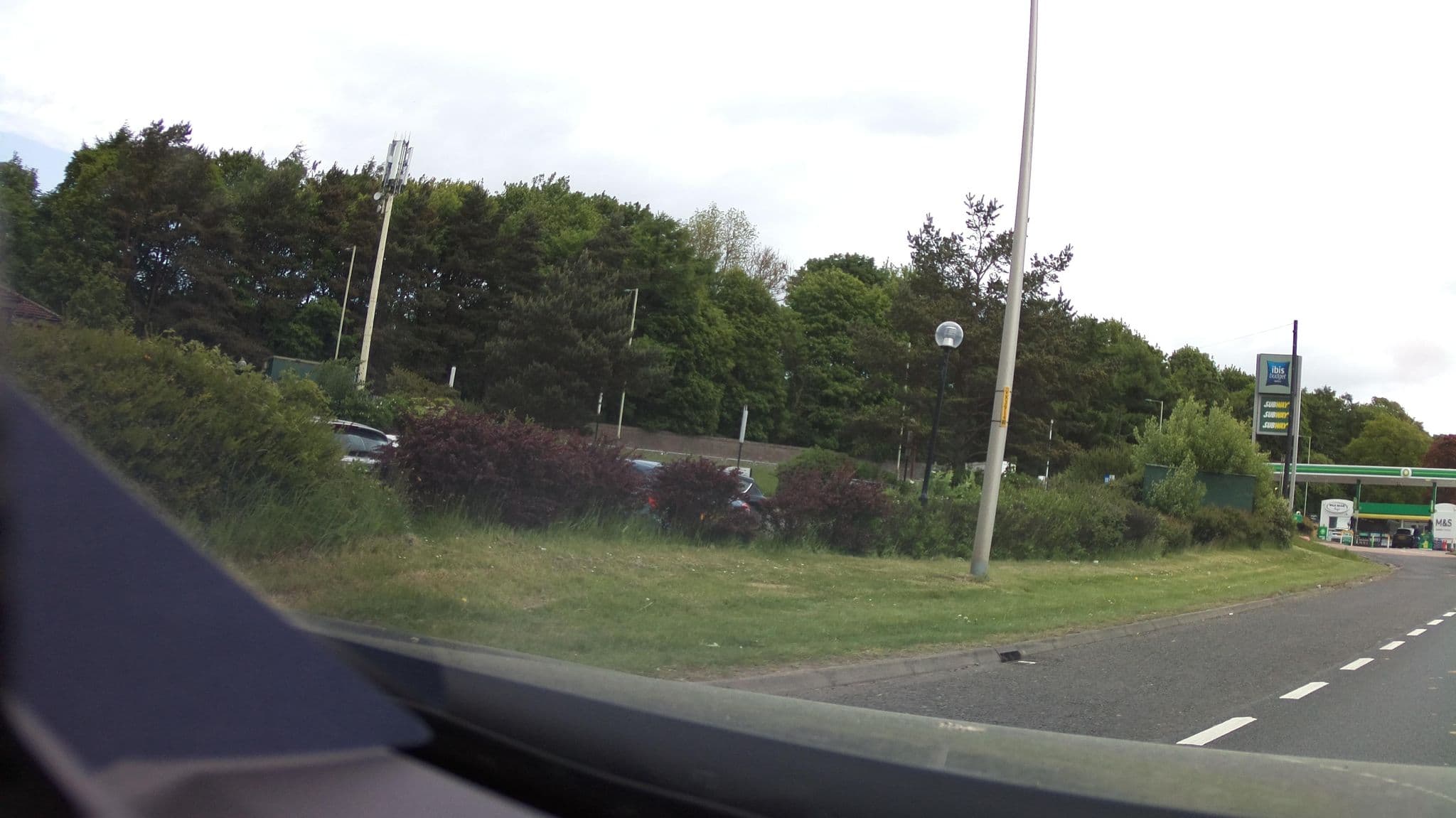 Street view near ibis budget Dundee Camperdown, Invergowrie — © southglos (CC BY-SA · Mapillary)