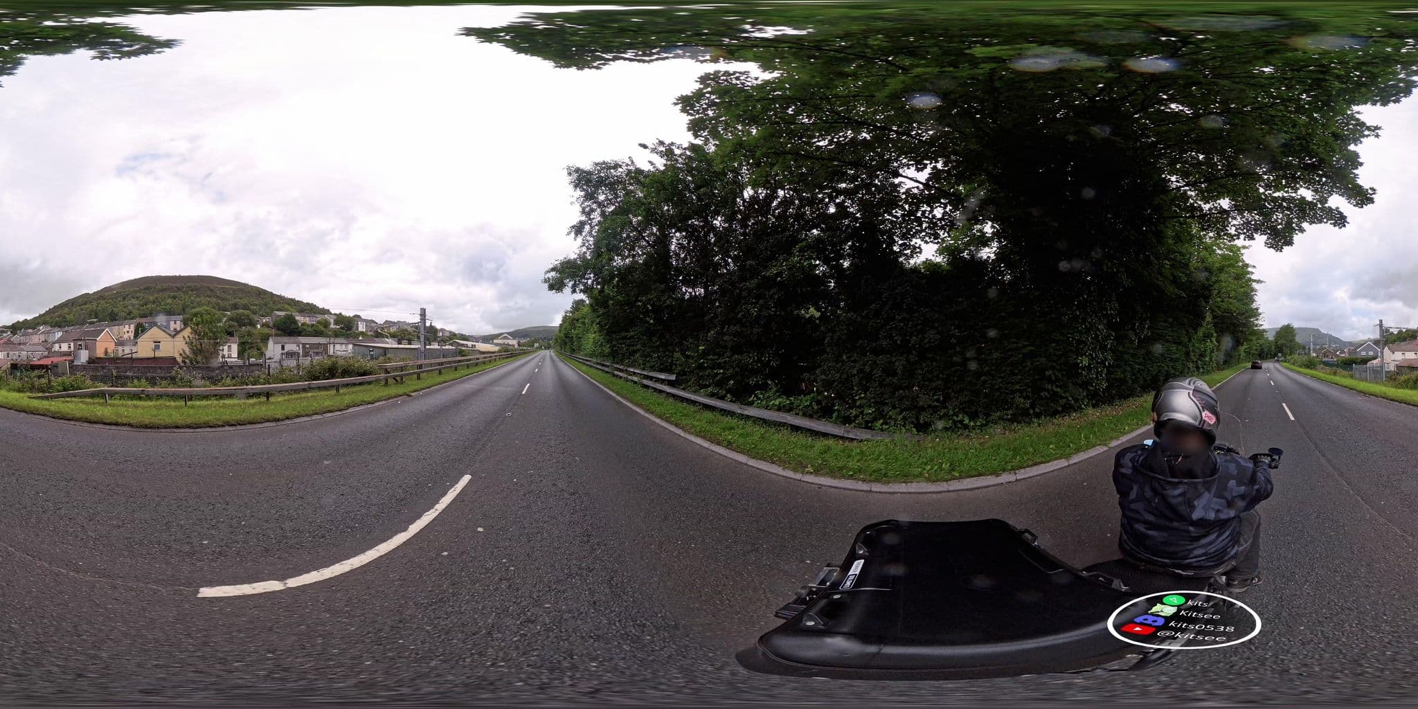 Street view near Paddys Goose Inn, Tonypandy — © kits (CC BY-SA · Mapillary)