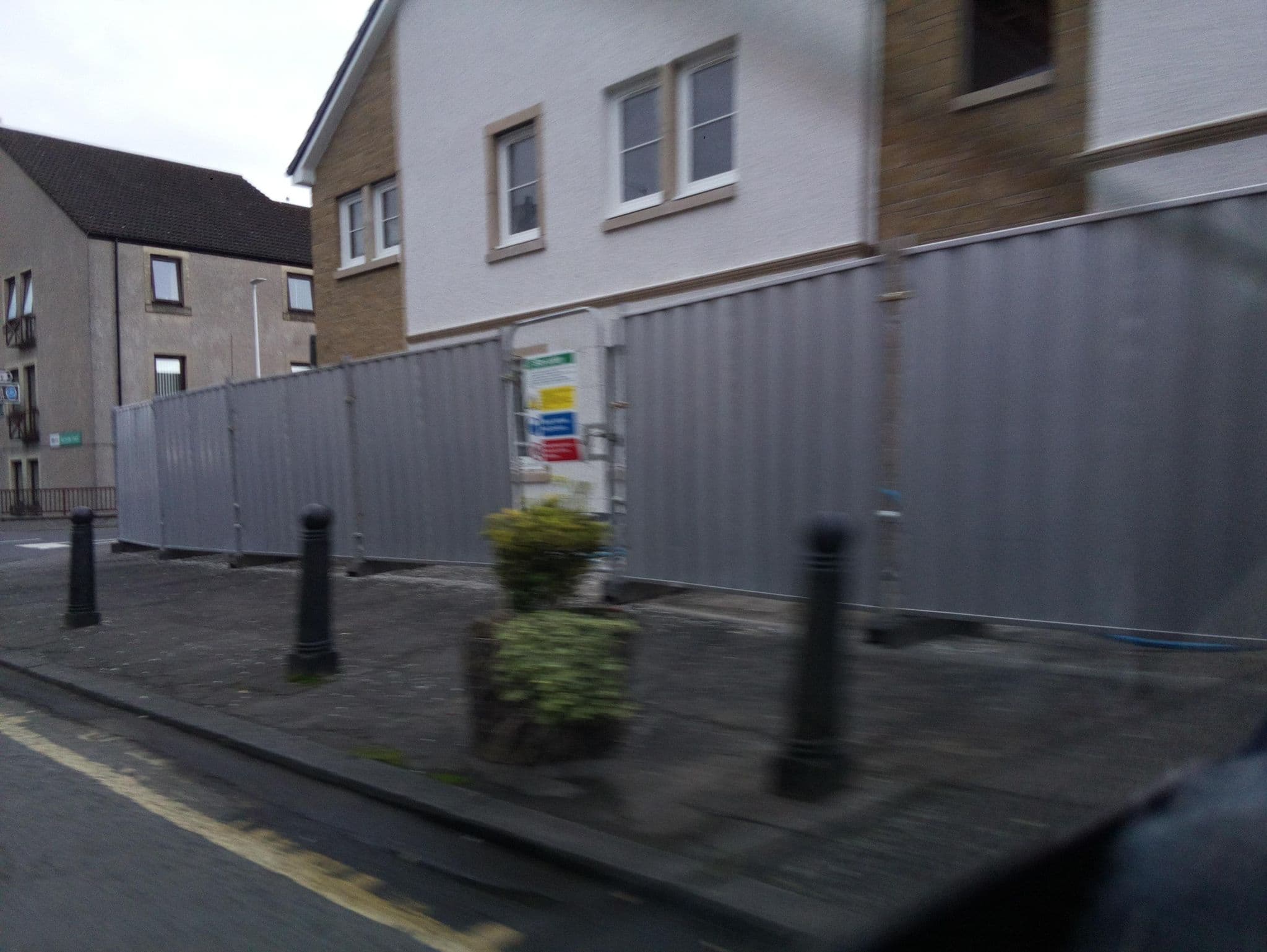 Street view near Johnstone Arms Hotel, Alva — © southglos (CC BY-SA · Mapillary)