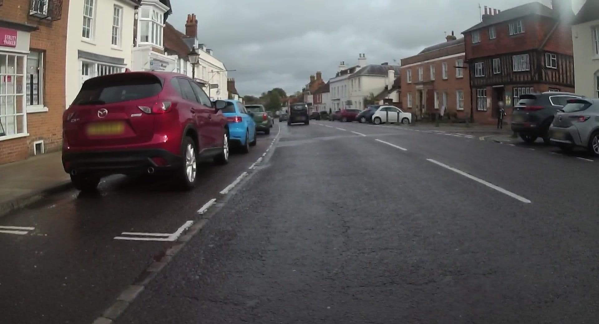 Street view near George Hotel, Odiham — © jpennycook (CC BY-SA · Mapillary)