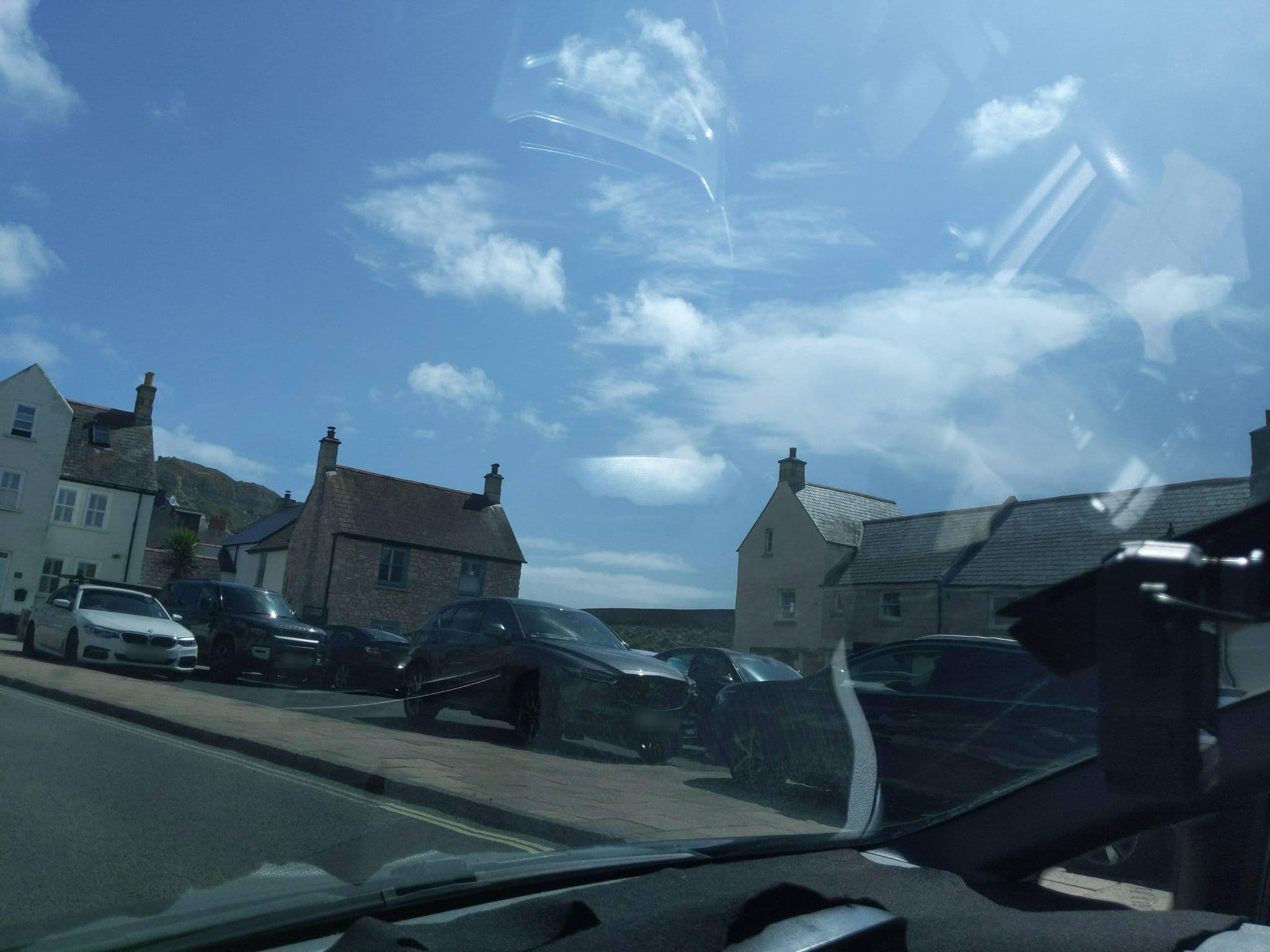 Street view near Tompot Cottage, Fortuneswell — © WaggyDog (CC BY-SA · Mapillary)