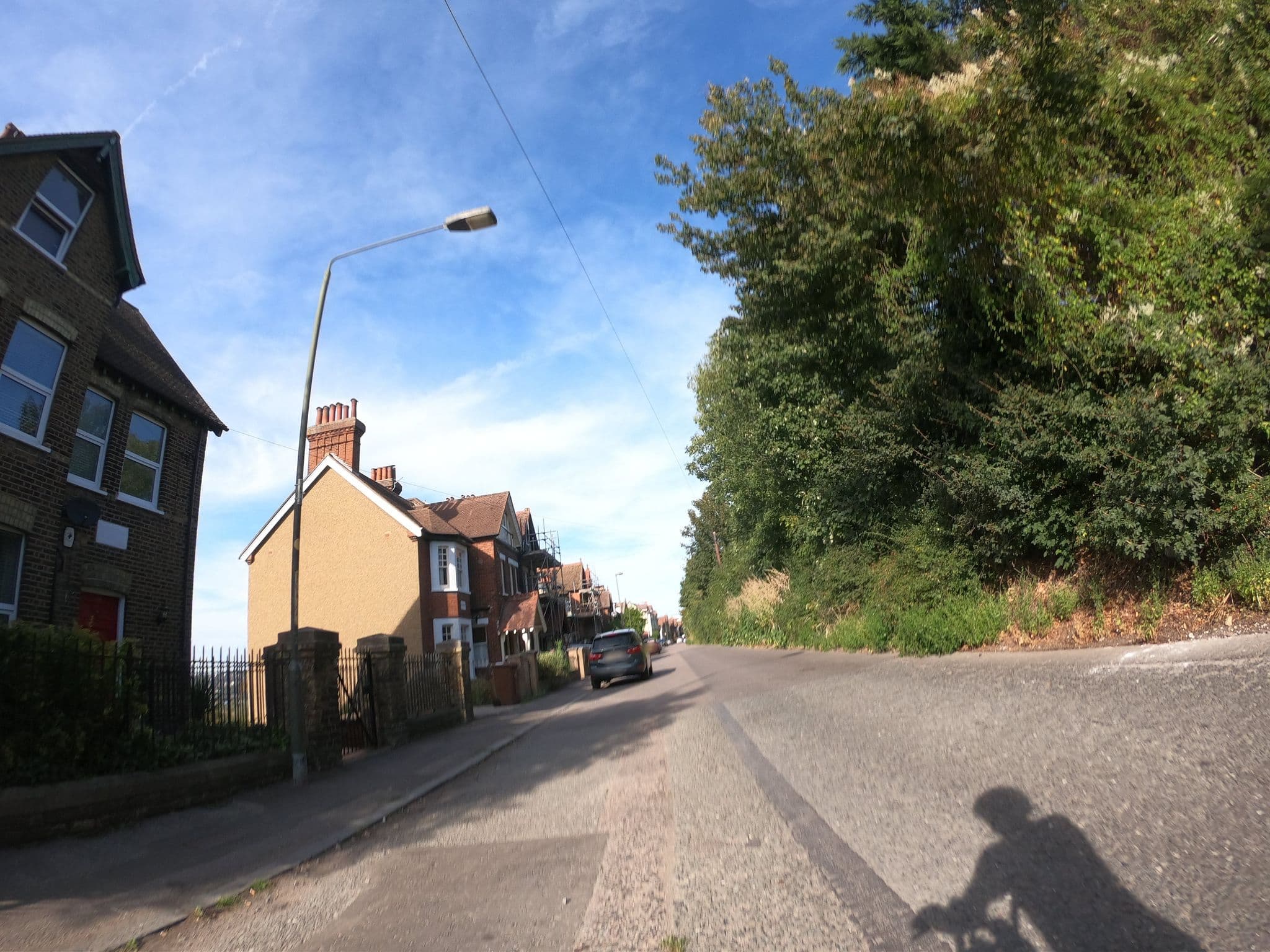 Street view near Botleigh Villa, Rochester — © paulbiv (CC BY-SA · Mapillary)