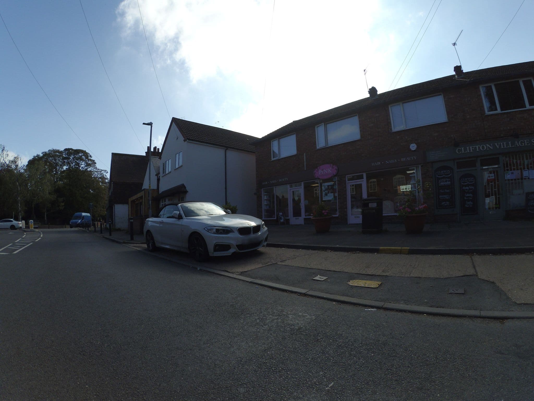 Street view near The Bull Inn. Clifton-upon-Dunsmore, Rugby — © gness (CC BY-SA · Mapillary)