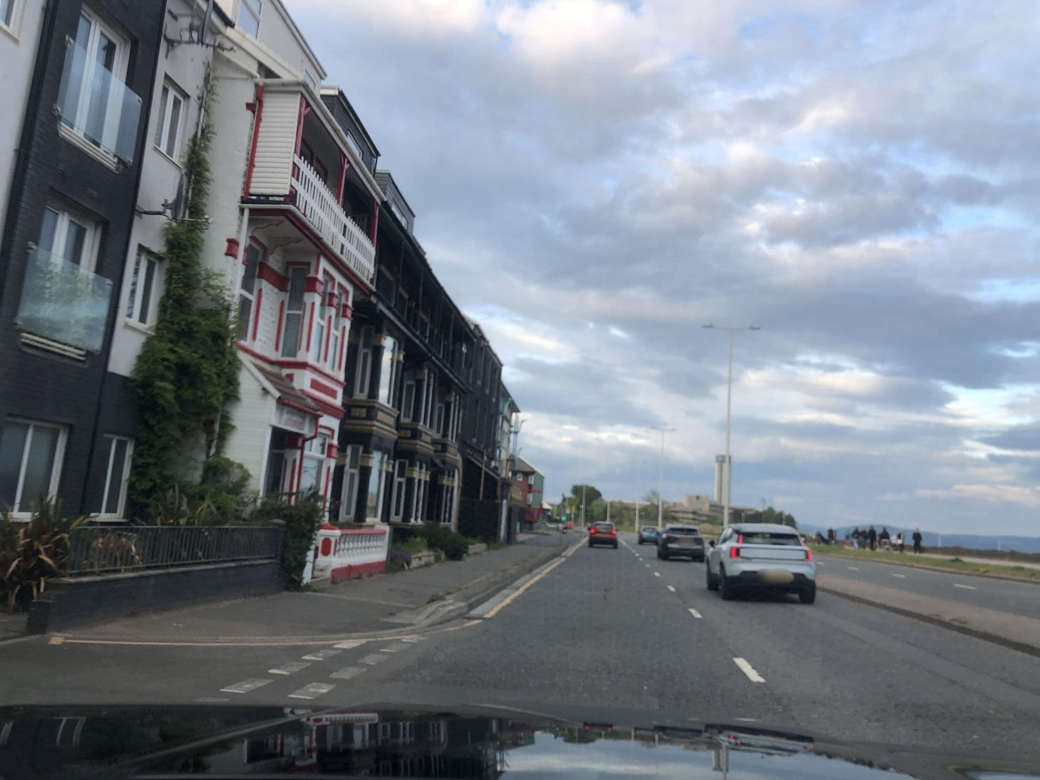 Street view near Glengariff Hotel, Swansea — © laye (CC BY-SA · Mapillary)