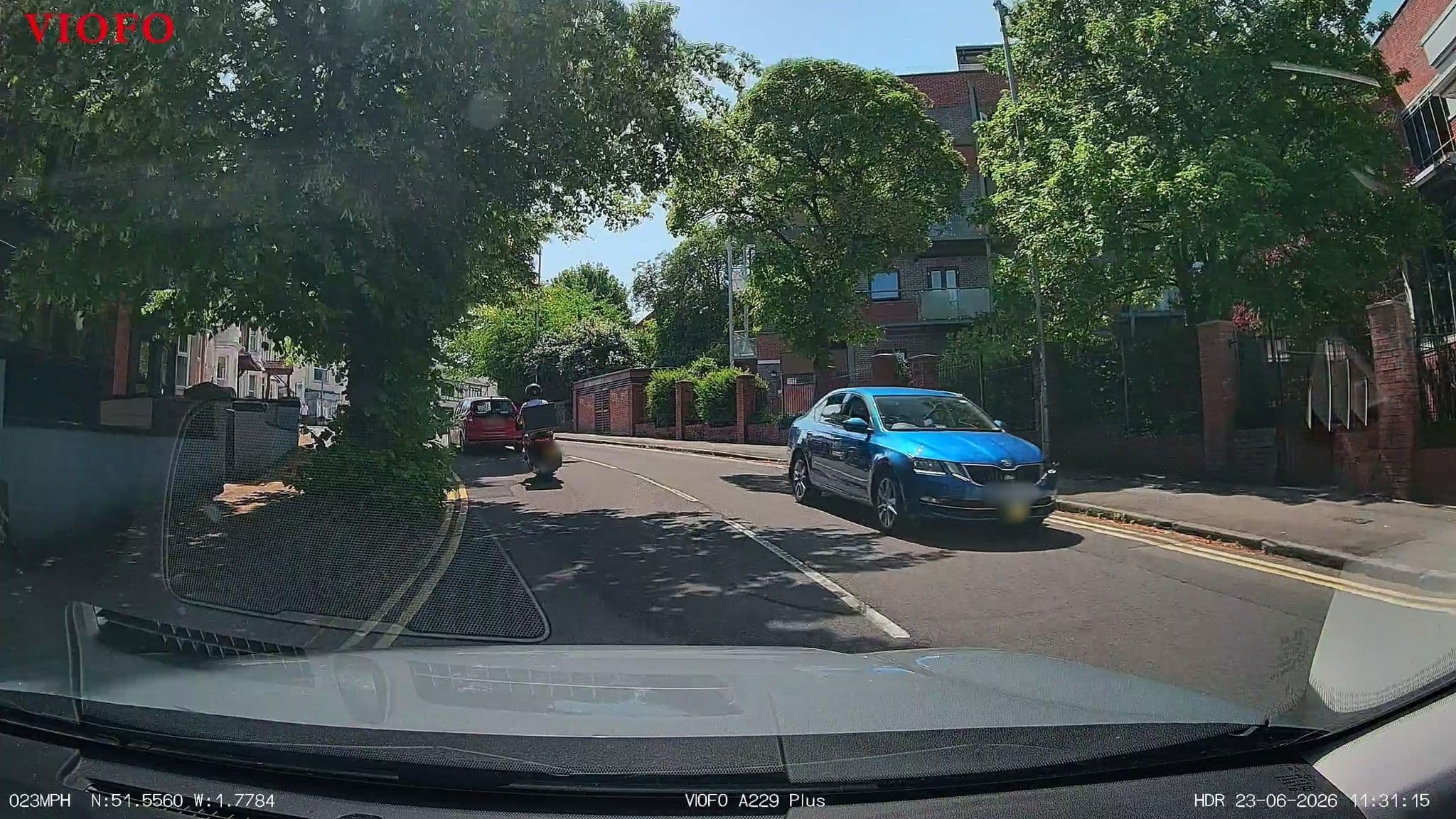 Street view near Apsley House Hotel, Swindon — © RyanBush (CC BY-SA · Mapillary)