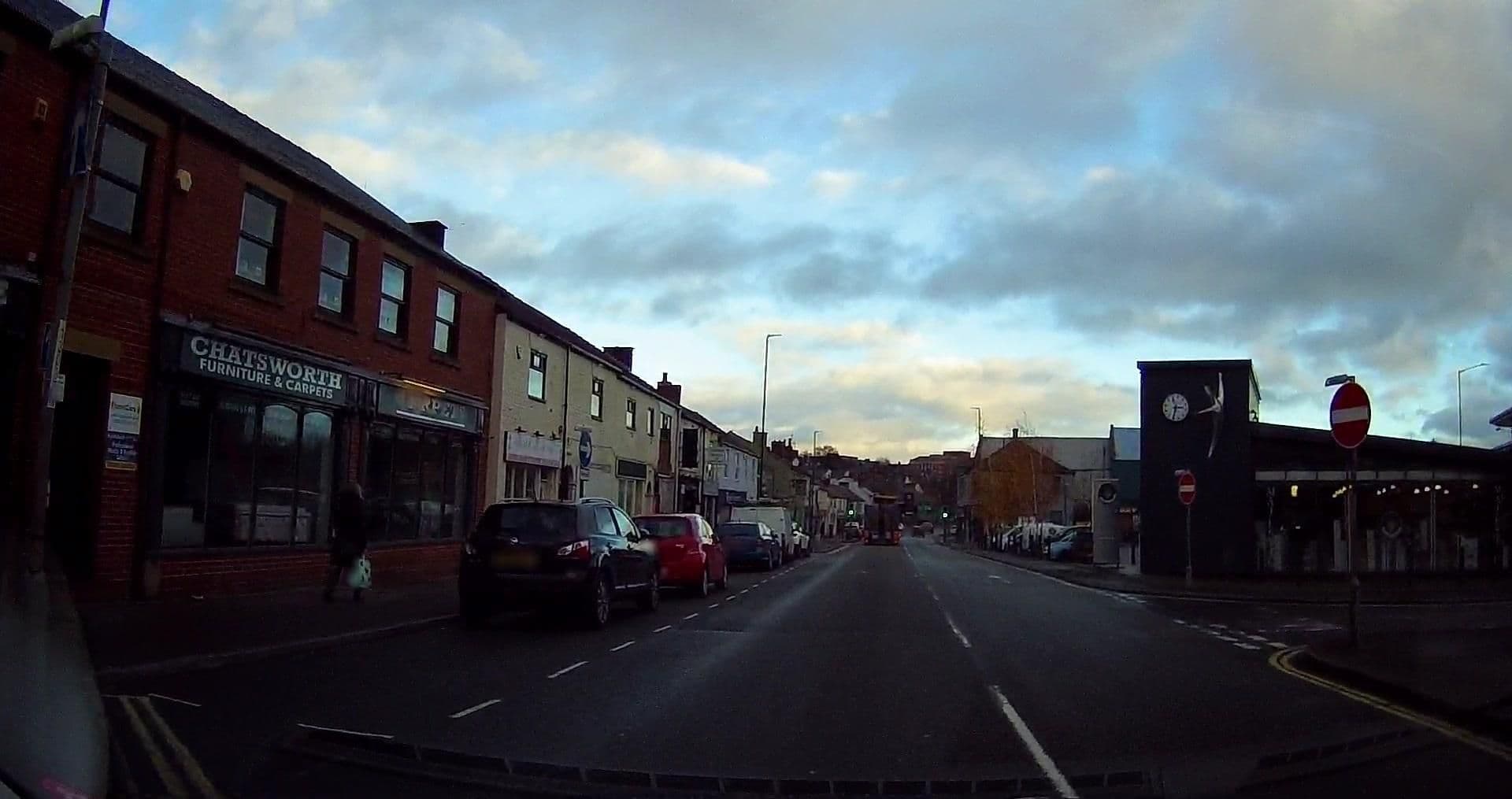 Street view near Ishmails Eastern Inn, Walton — © tallguy (CC BY-SA · Mapillary)