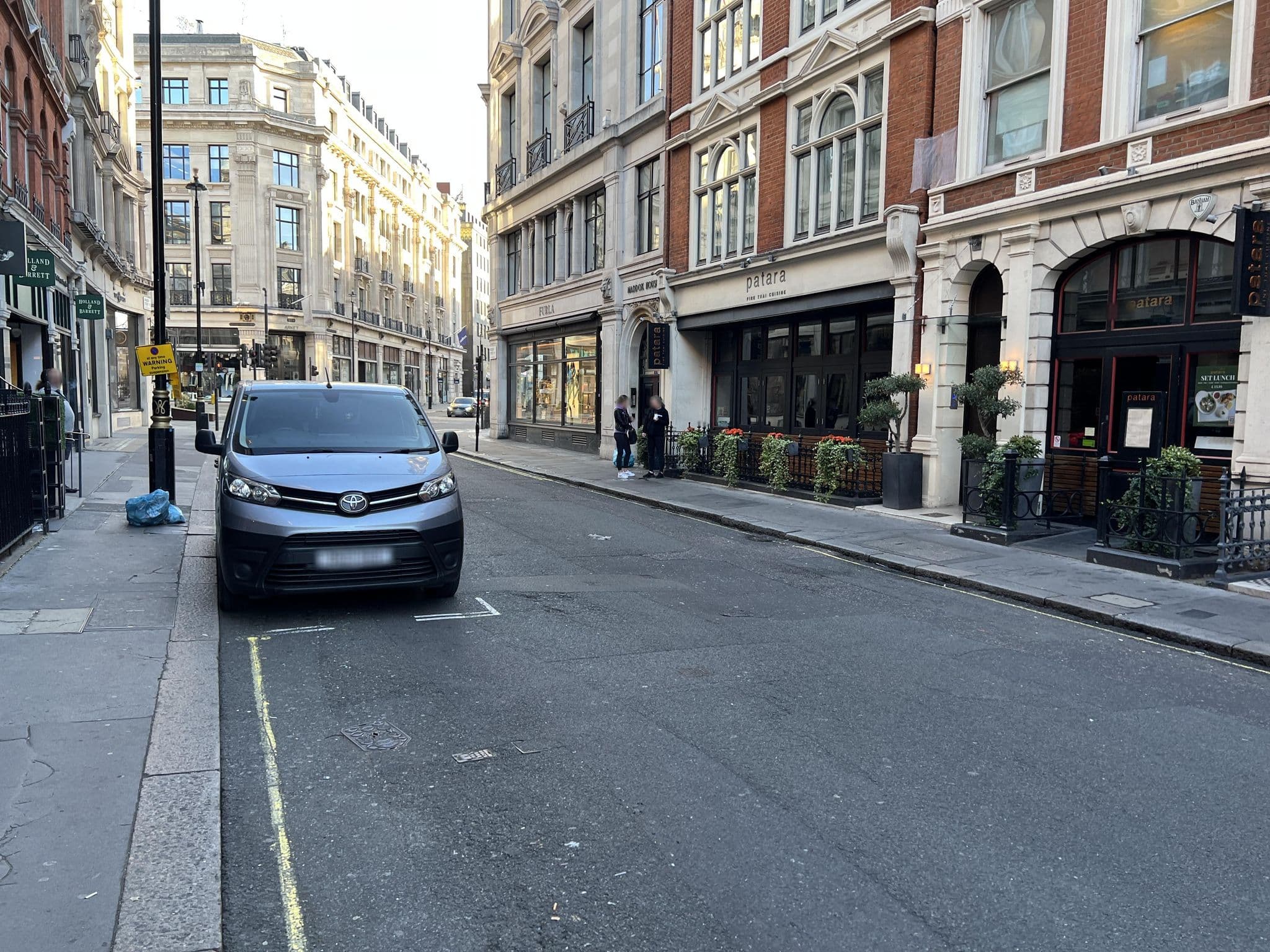 Street view near HADDIOUI HOTEL, West End — © adamb0mb (CC BY-SA · Mapillary)