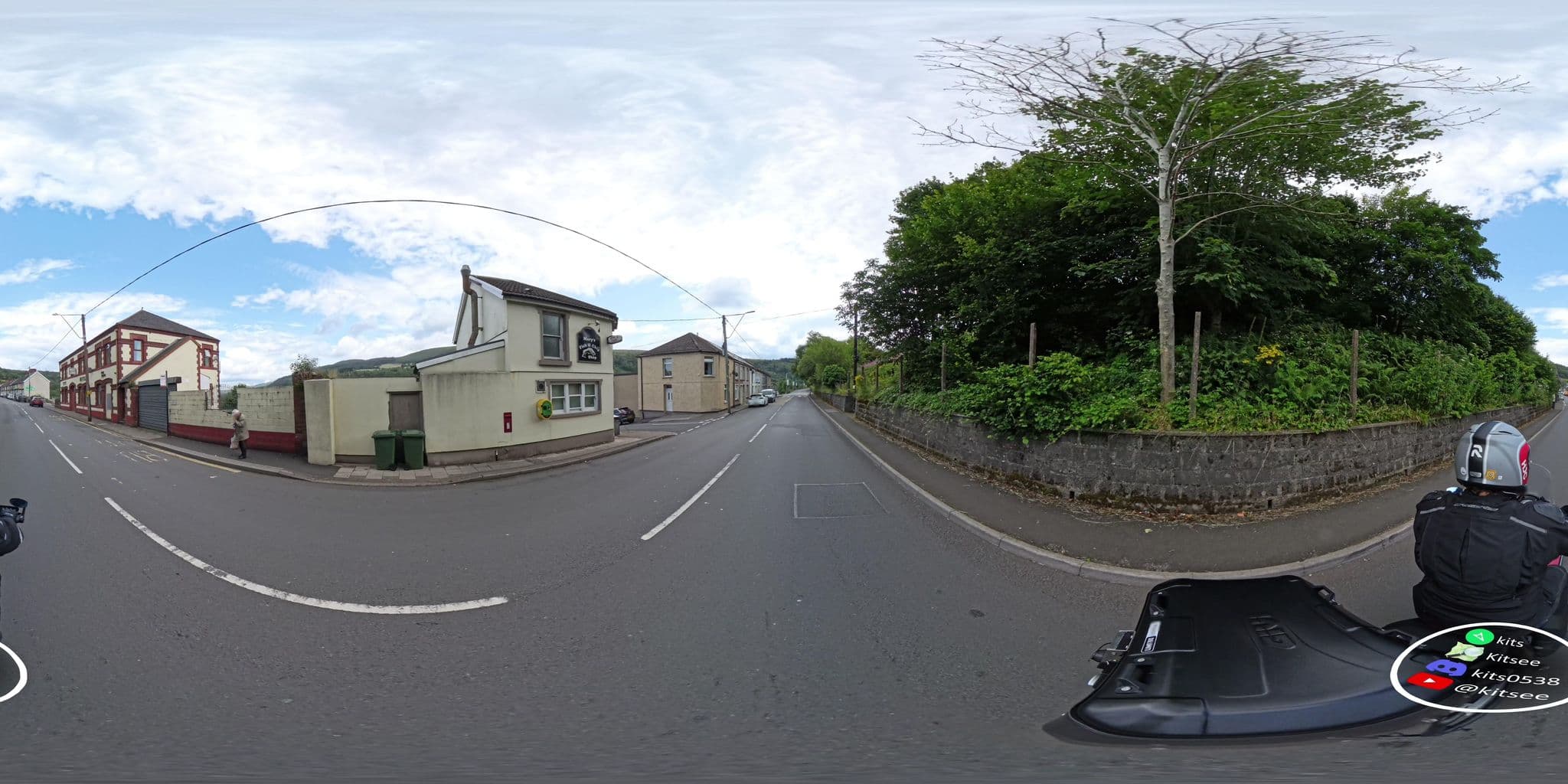 Street view near Tynte Hotel, Abercynon — © kits (CC BY-SA · Mapillary)
