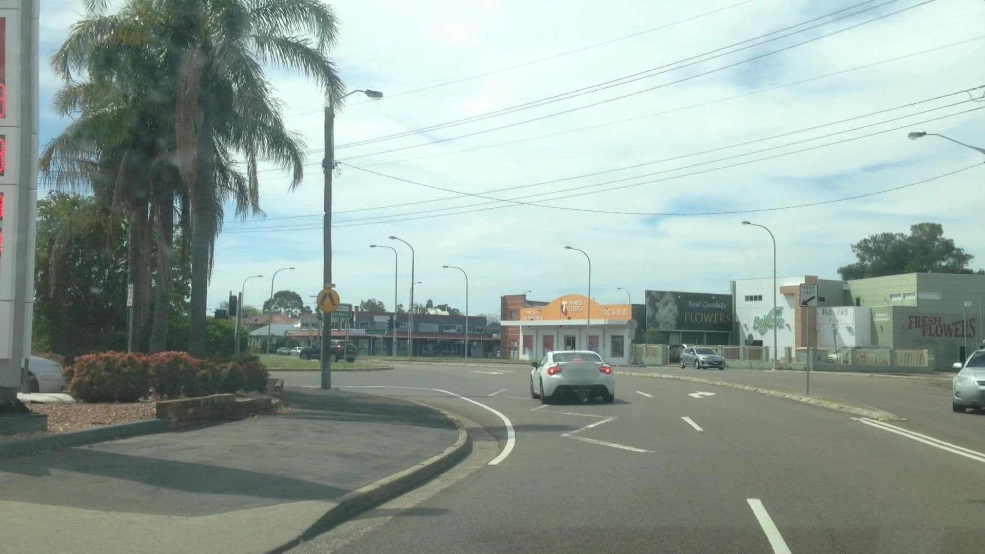 Street view near The Premier Hotel, Broadmeadow — © lvl5 (CC BY-SA · Mapillary)