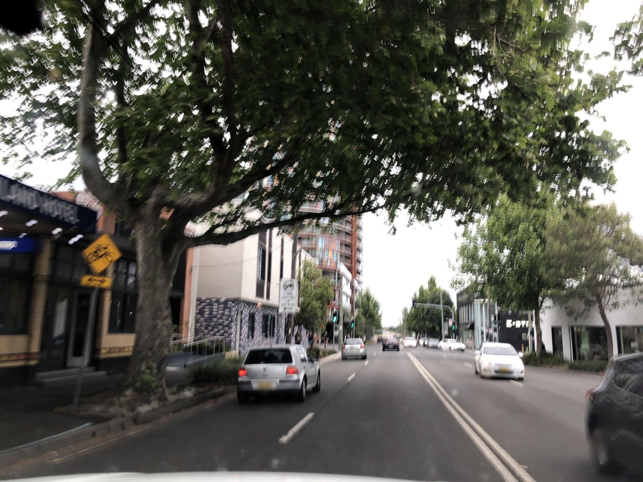 Street view near Zetland Hotel, Zetland — © jlstudio (CC BY-SA · Mapillary)