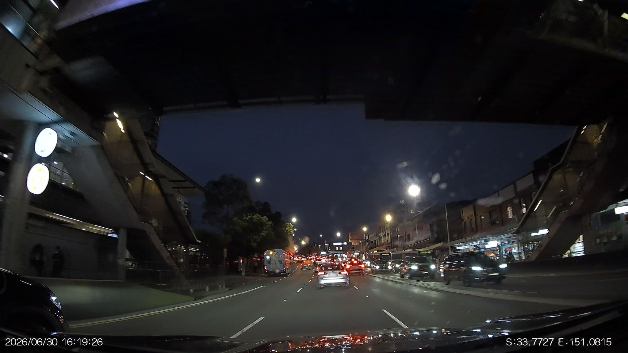Street view near The Epping Hotel, North Epping — © aHS (CC BY-SA · Mapillary)