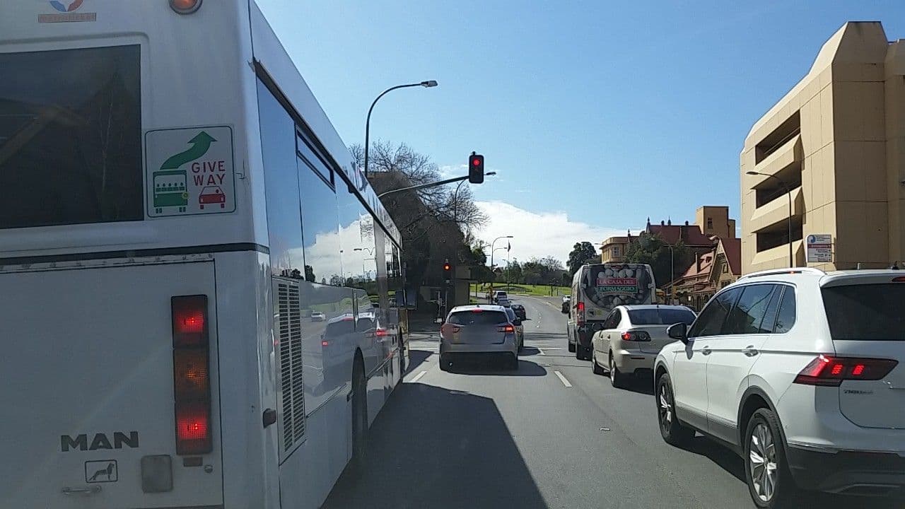 Street view near Cathedral Hotel, North Adelaide — © didz (CC BY-SA · Mapillary)