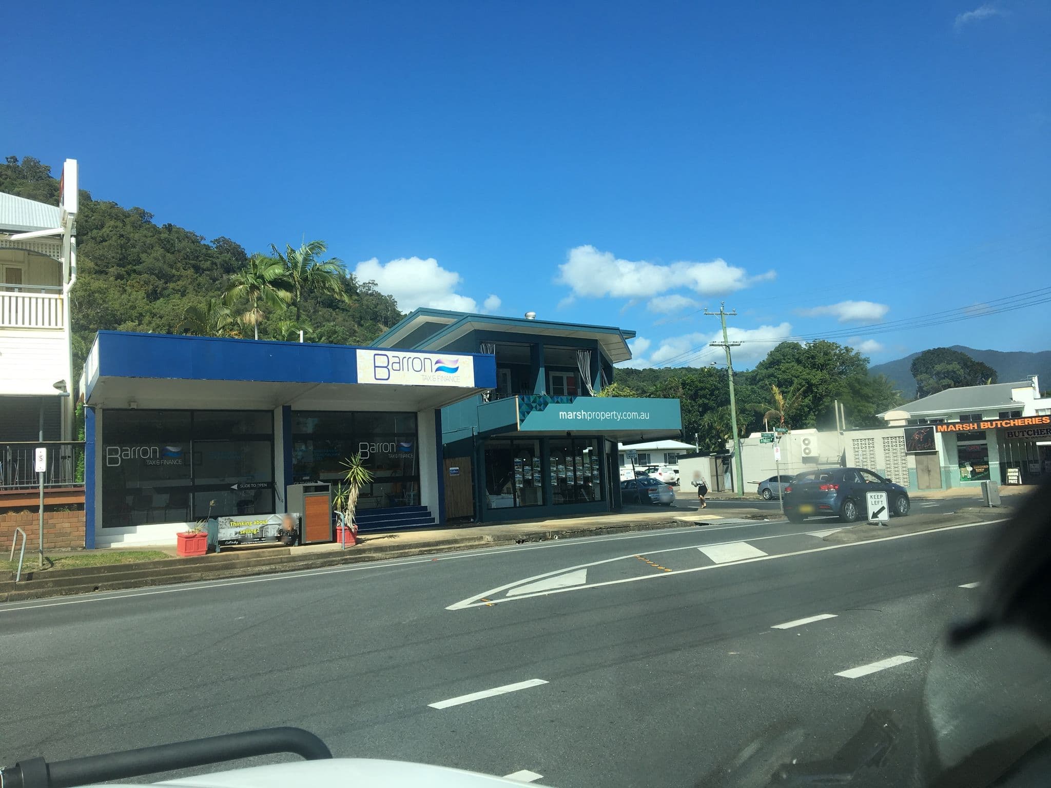 Street view near Barron River Hotel, Machans Beach — © orbac (CC BY-SA · Mapillary)