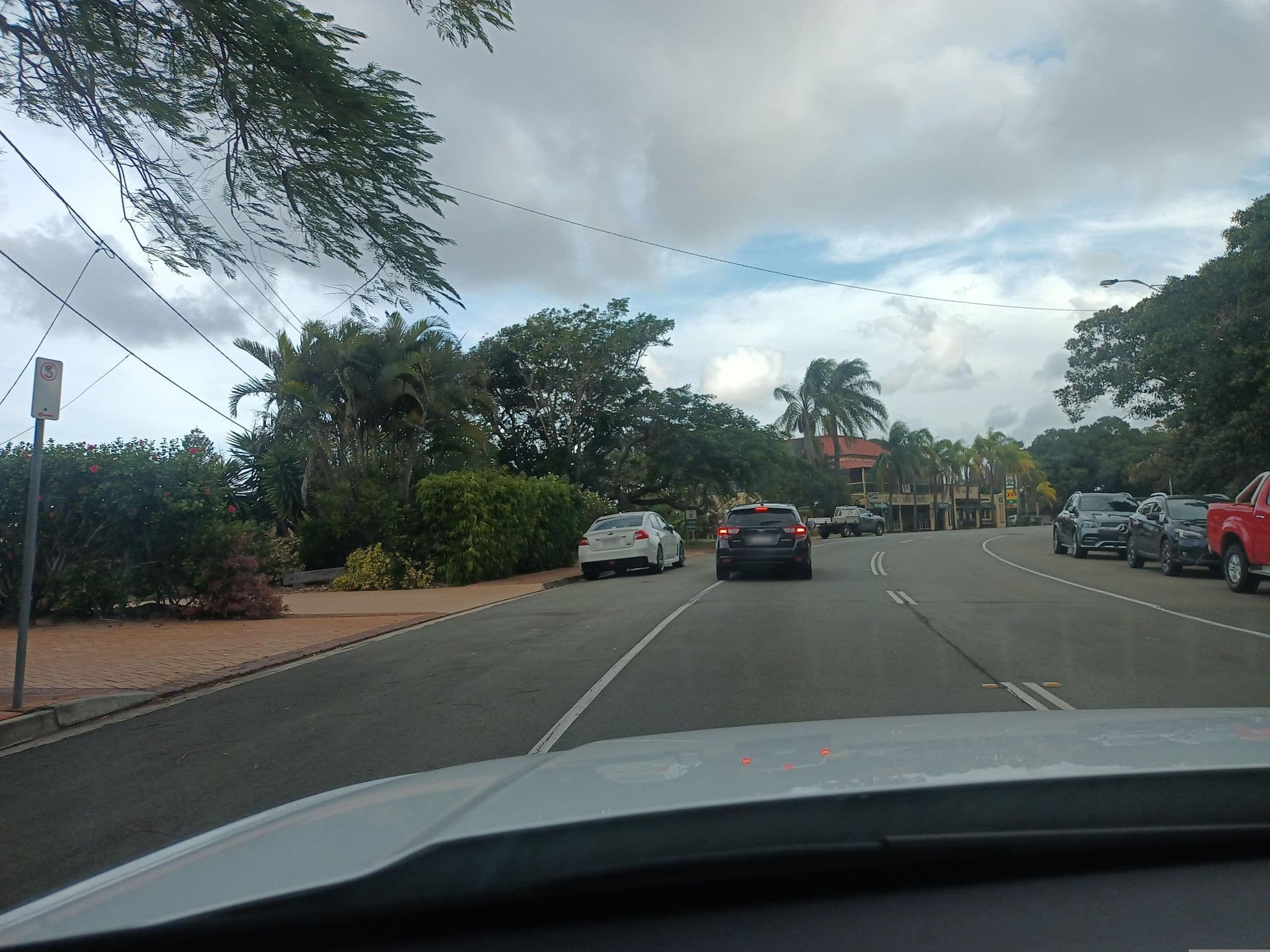 Street view near Cassims Hotel, Cleveland — © Fahdul (CC BY-SA · Mapillary)
