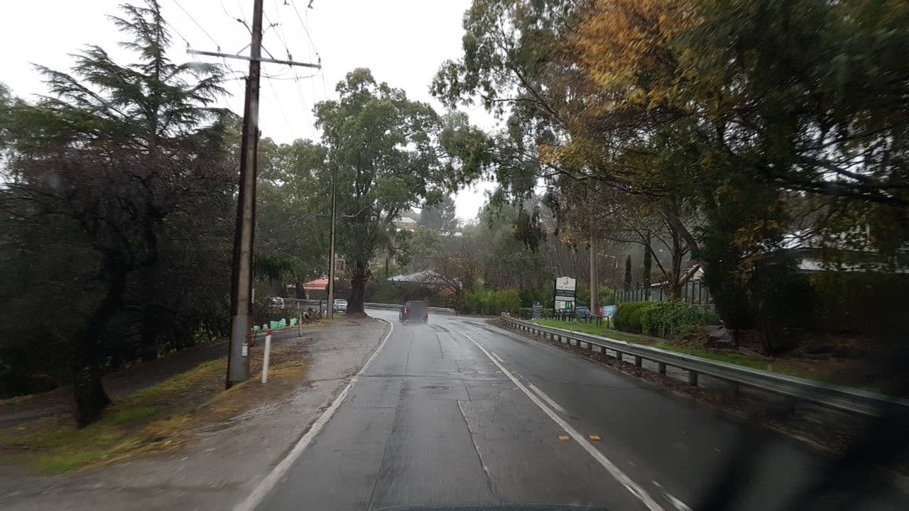 Street view near SipnSave - Duck Inn, Coromandel Valley — © didz (CC BY-SA · Mapillary)
