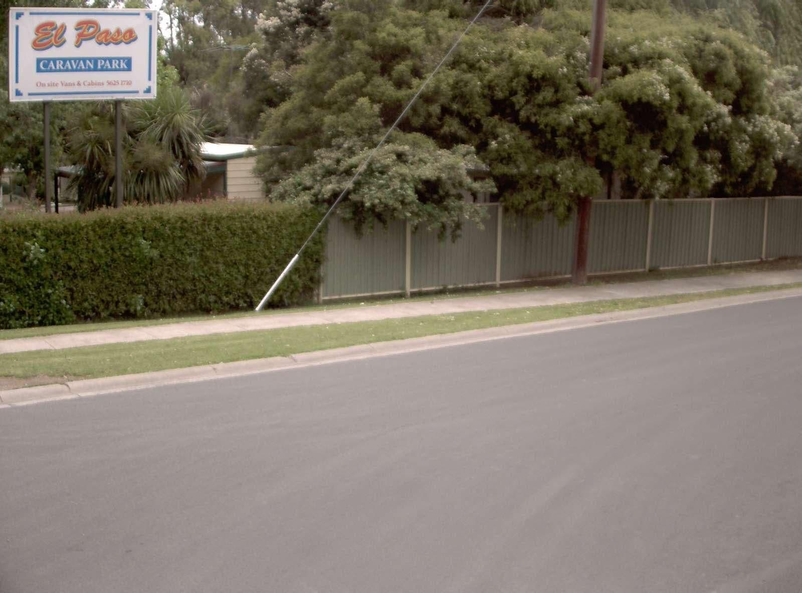 Street view near El-Paso Caravan Park, Drouin — © vicroads (CC BY-SA · Mapillary)