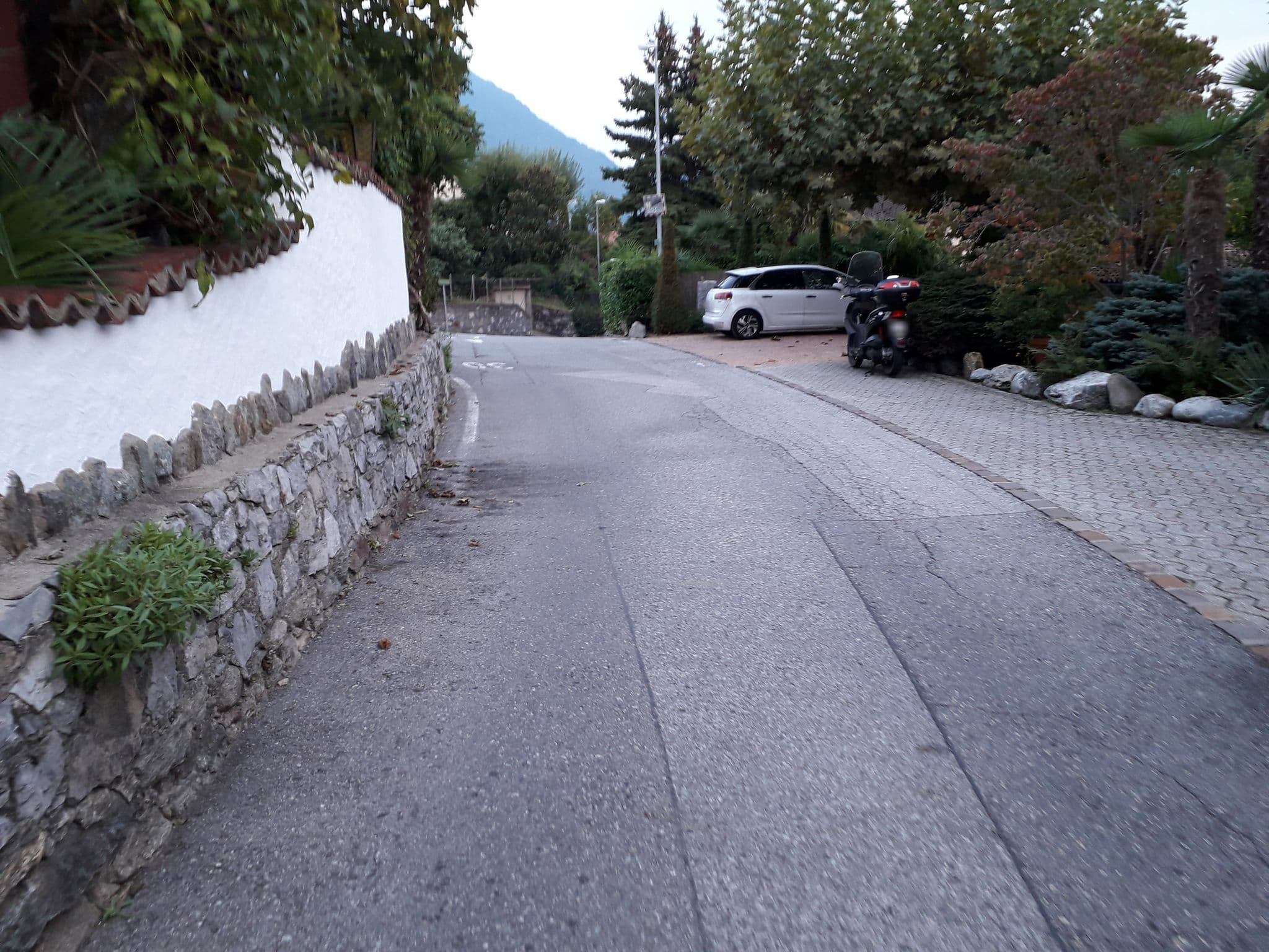 Street view near La Comanella, Comano — © fernandopescia (CC BY-SA · Mapillary)