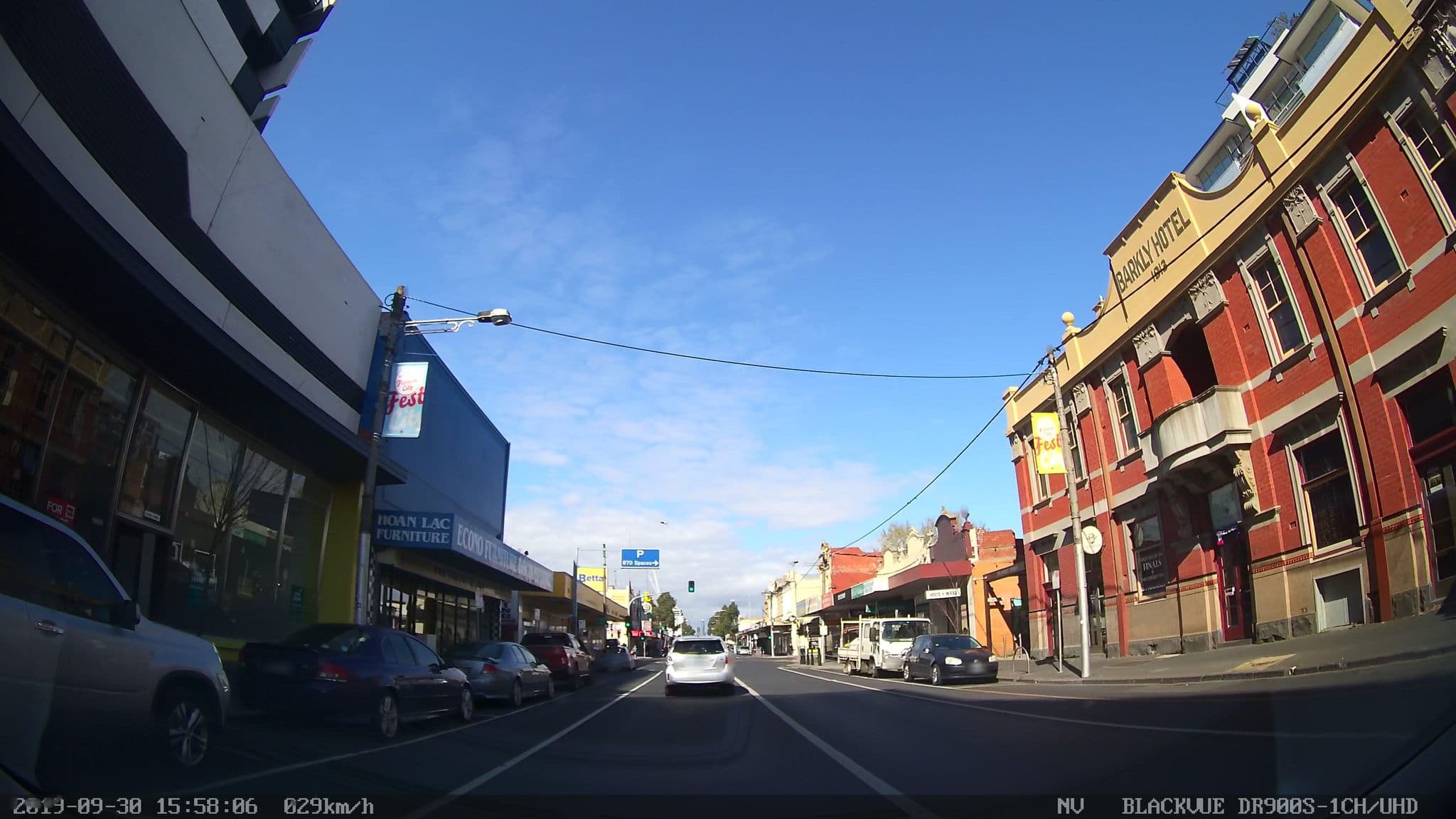 Street view near Barkly Hotel, Footscray — © eneerhut (CC BY-SA · Mapillary)