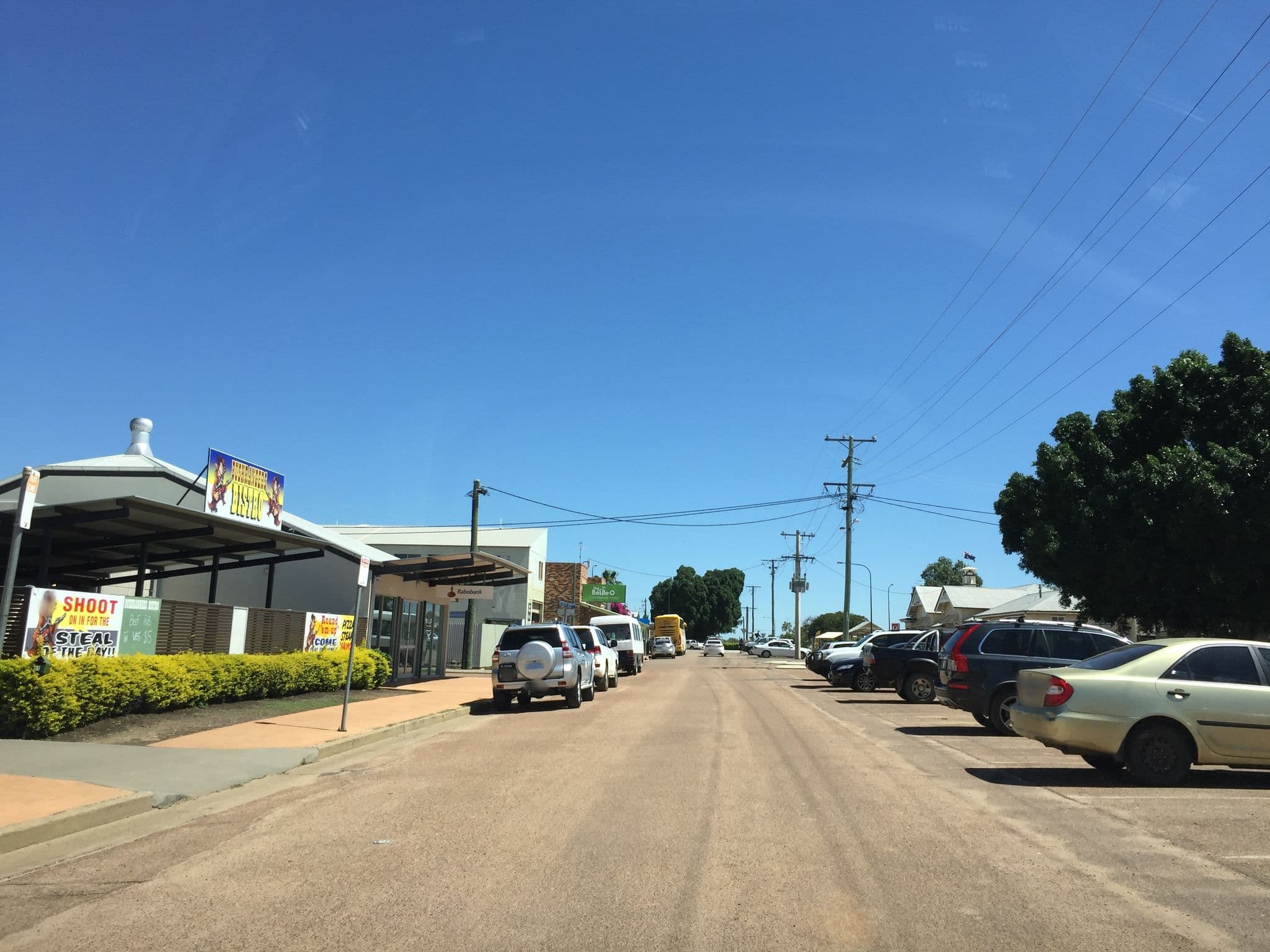Street view near Birdcage Hotel, Longreach — © vagrant42 (CC BY-SA · Mapillary)