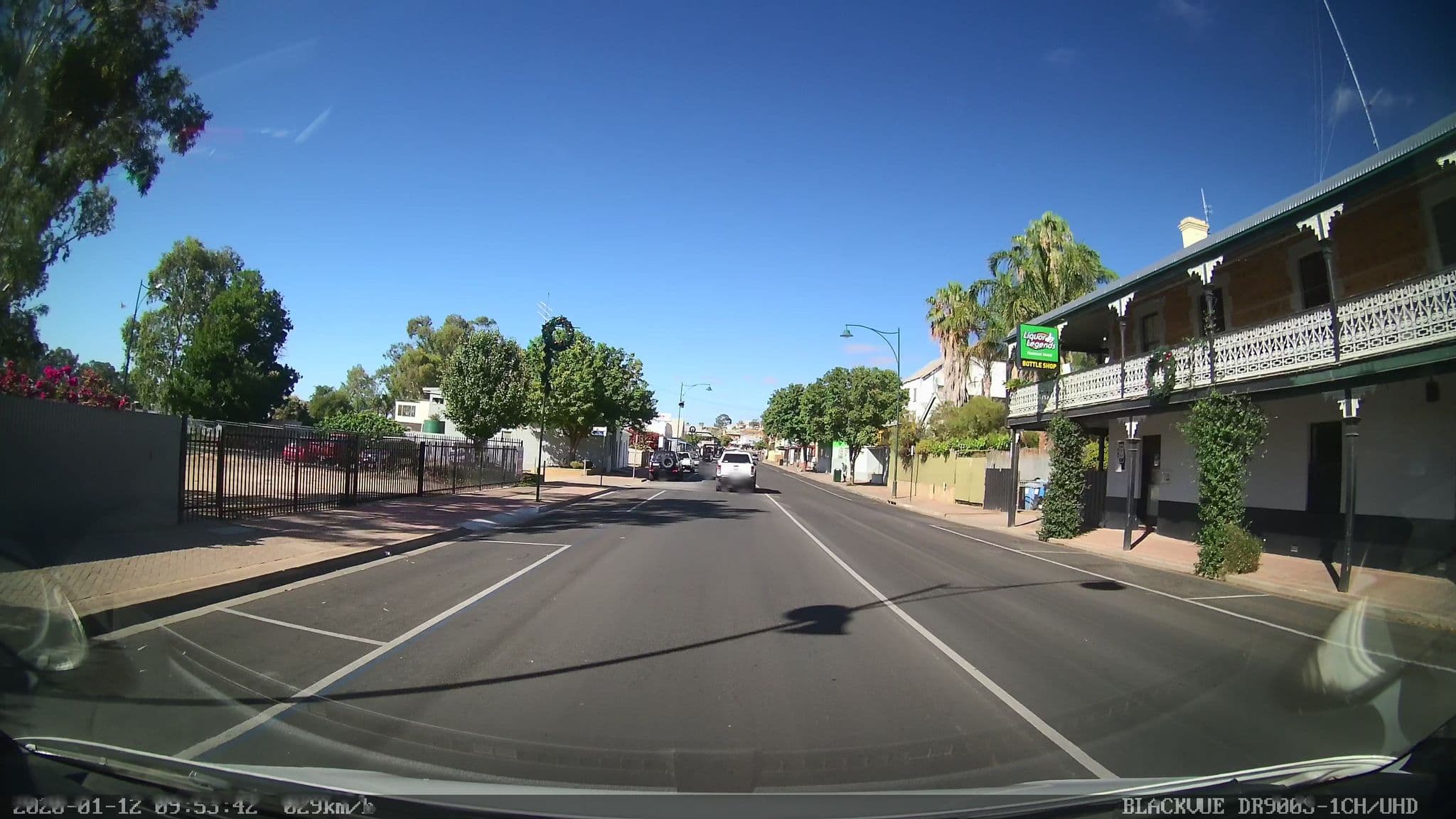 Street view near Mannum Hotel, Mannum — © bob3bob3 (CC BY-SA · Mapillary)