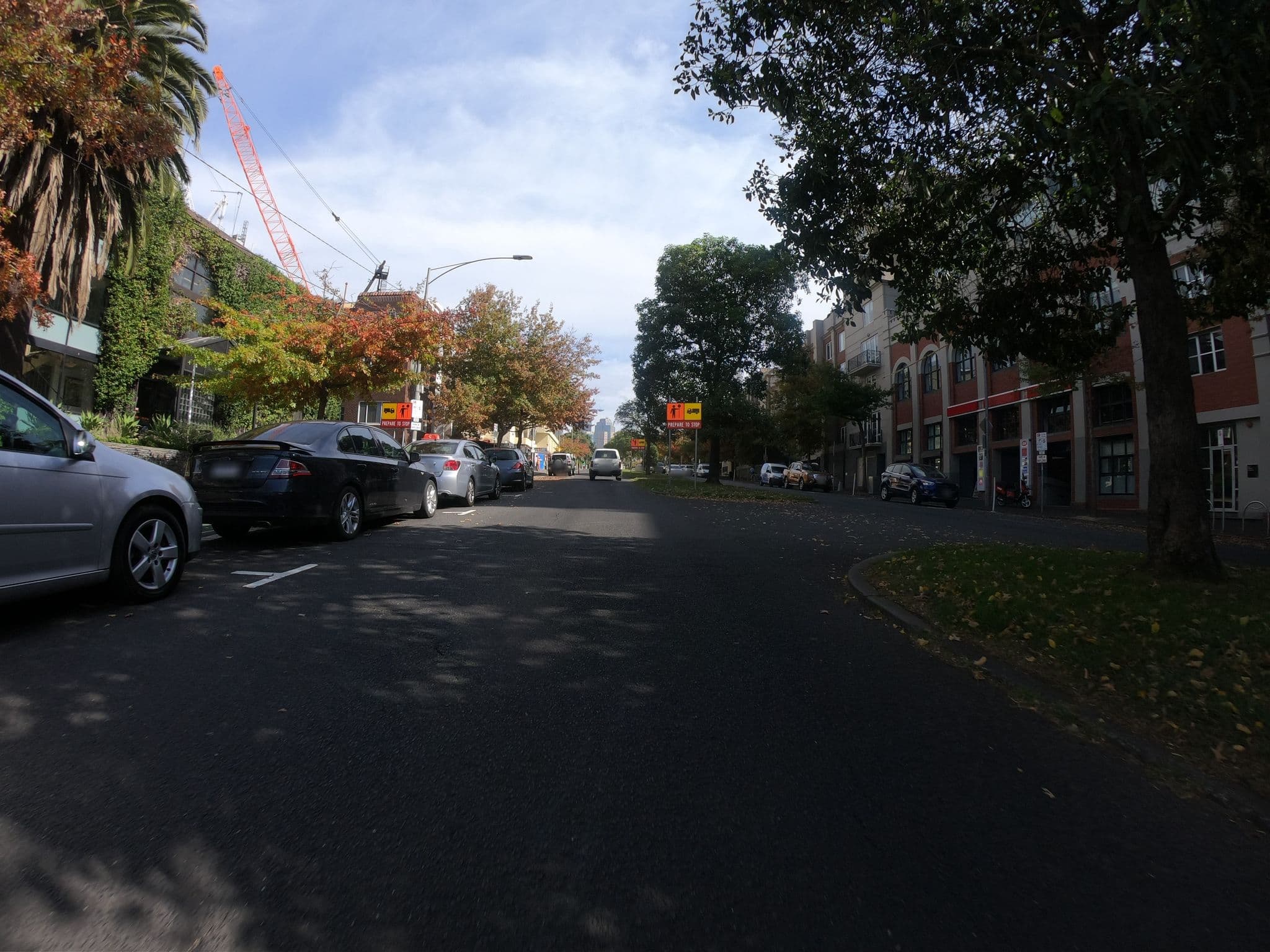 Street view near Albert Heights Serviced Apartments, Jolimont — © eneerhut (CC BY-SA · Mapillary)