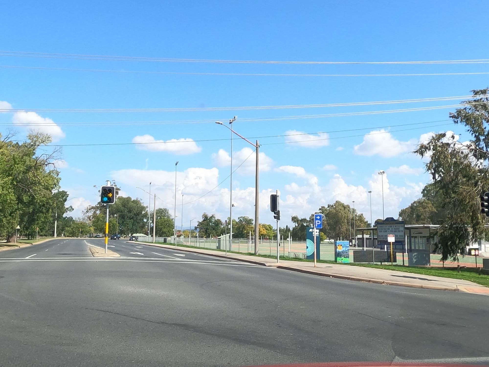 Street view near Banksia Cottage Albury, Albury — © r33za (CC BY-SA · Mapillary)