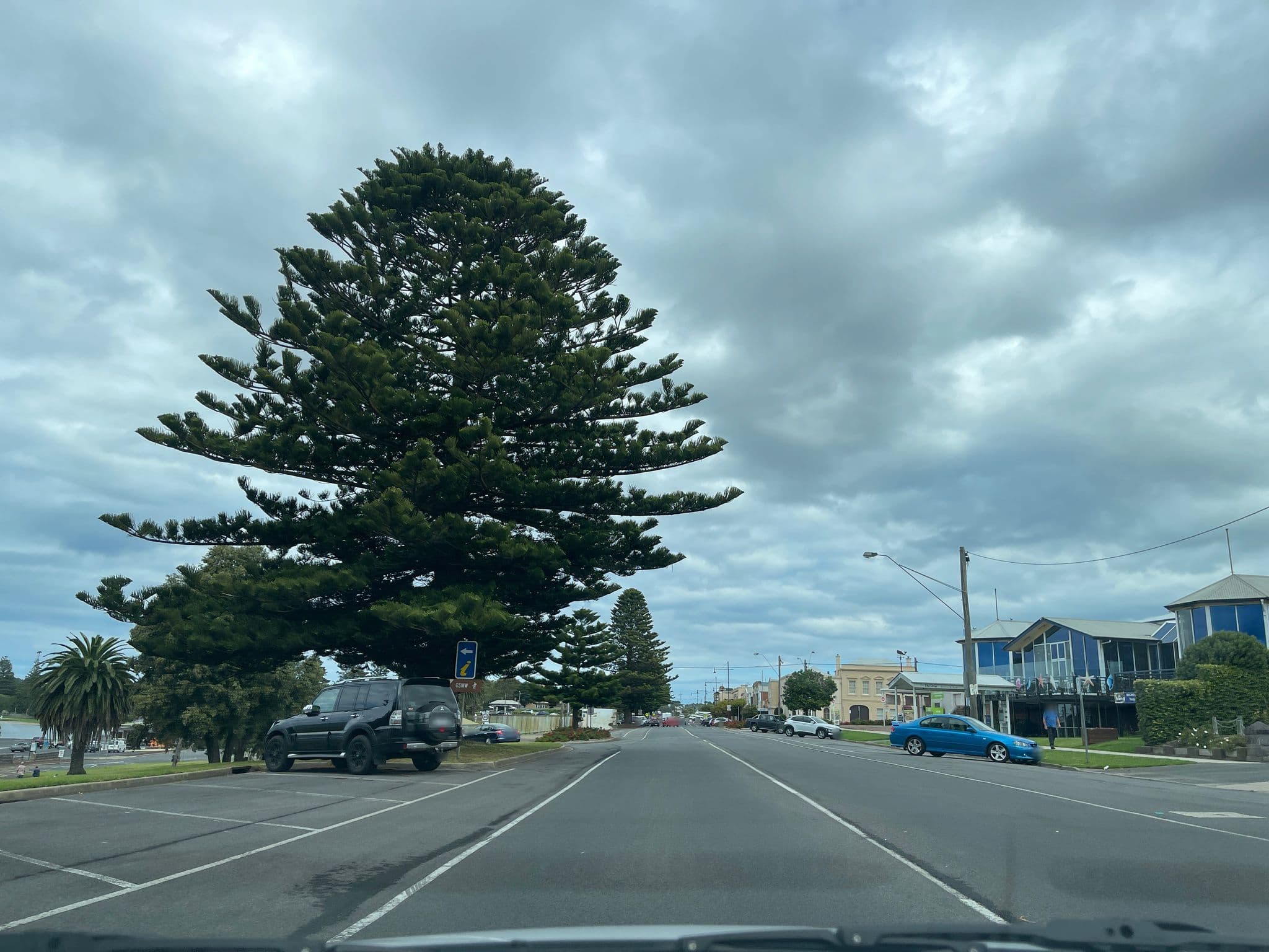 Street view near Richmond Henty Hotel, Portland — © gunzel (CC BY-SA · Mapillary)