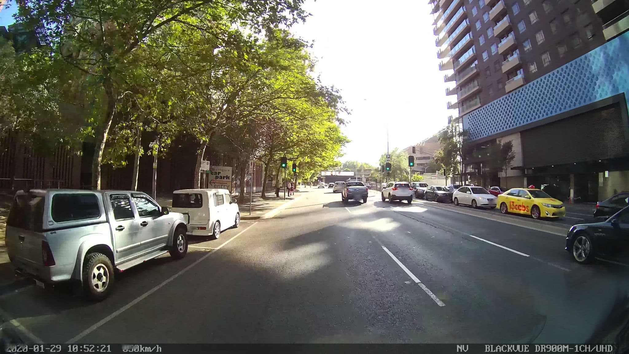 Street view near Oaks Melbourne Southbank Suites, Southbank — © scottsarah (CC BY-SA · Mapillary)