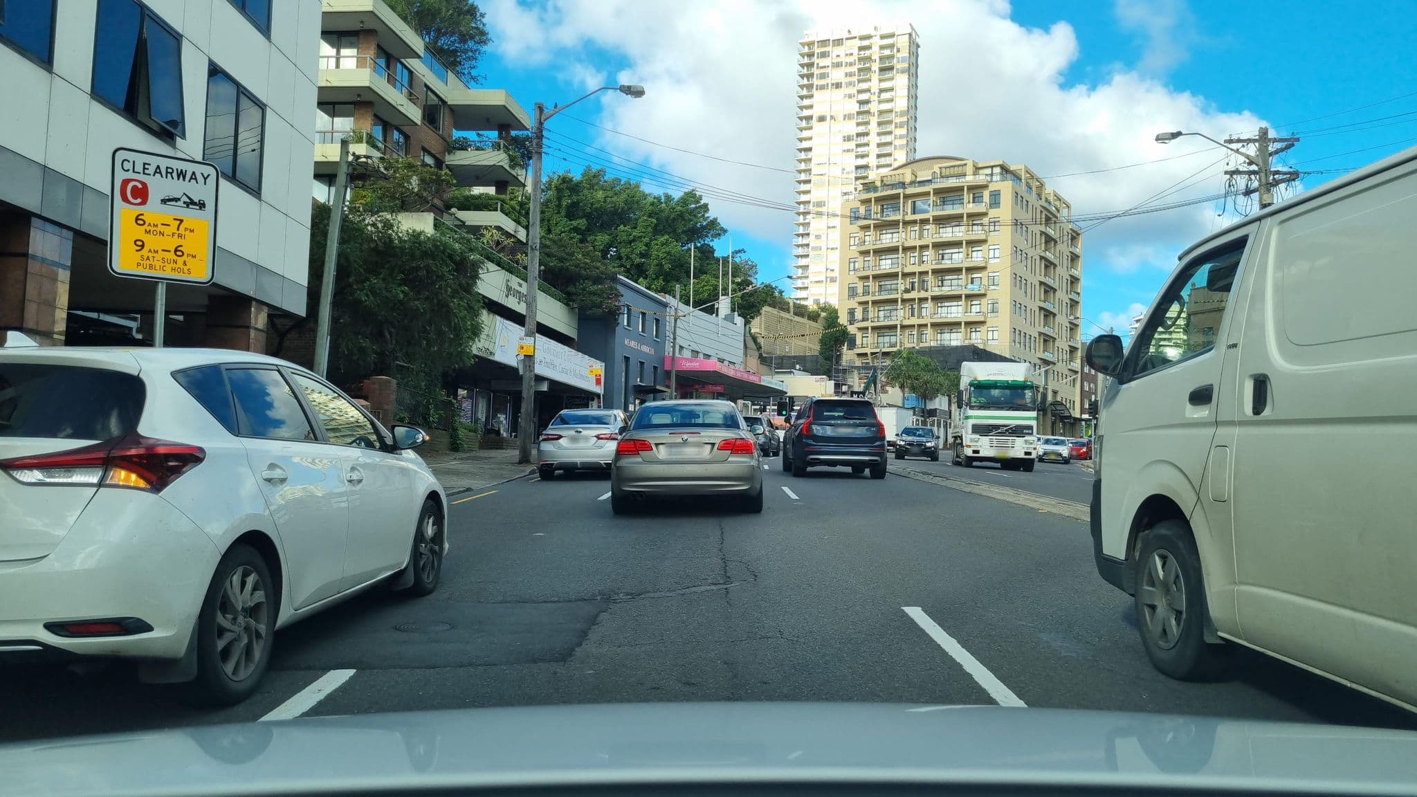 Street view near Edgecliff Lodge Motel, Edgecliff — © ortho_is_hot (CC BY-SA · Mapillary)