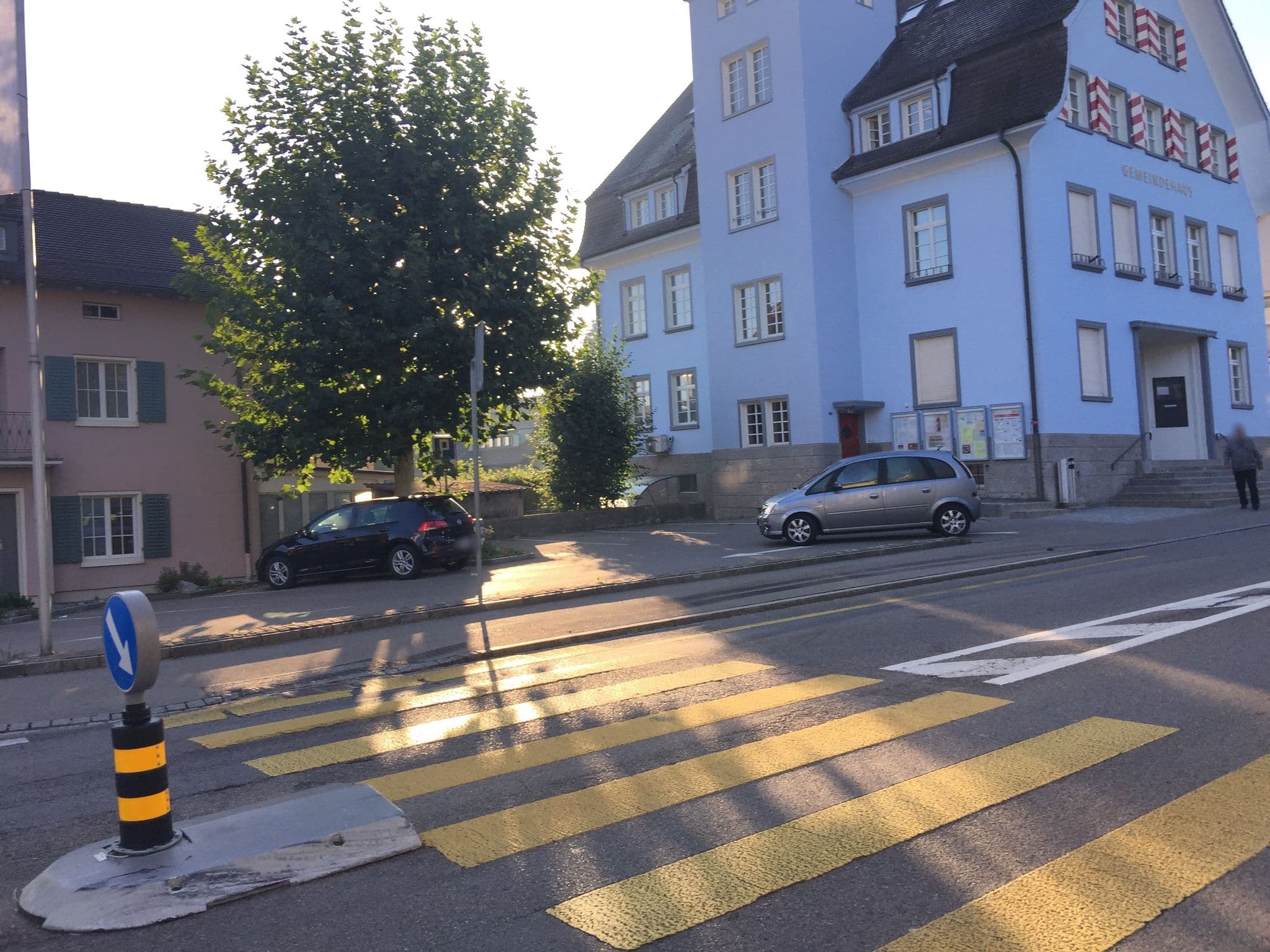 Street view near Gasthaus zum Rössli, Oberuzwil — © martin_sch (CC BY-SA · Mapillary)