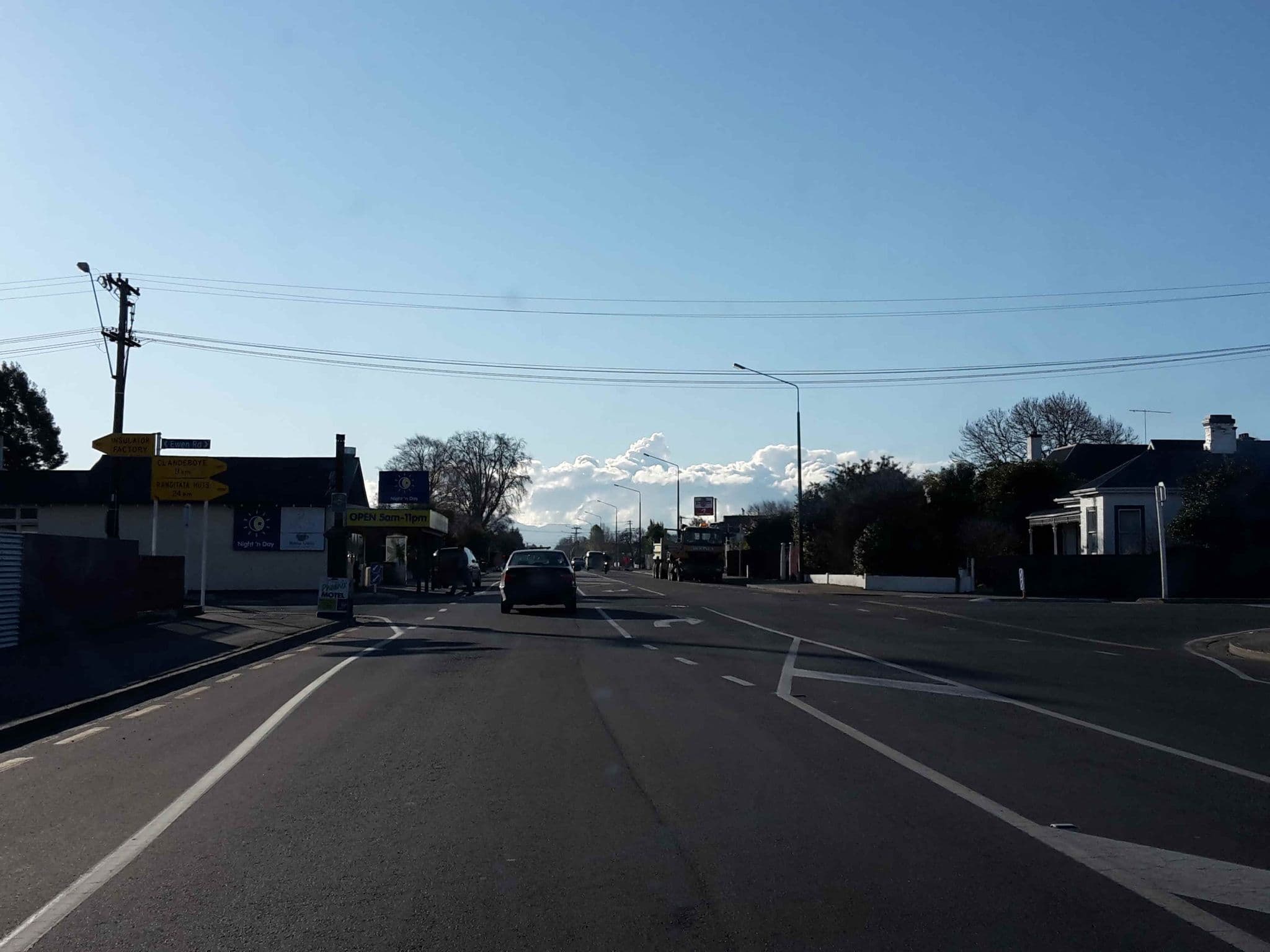 Street view near Phoenix Motel, Temuka — © hoodlum (CC BY-SA · Mapillary)