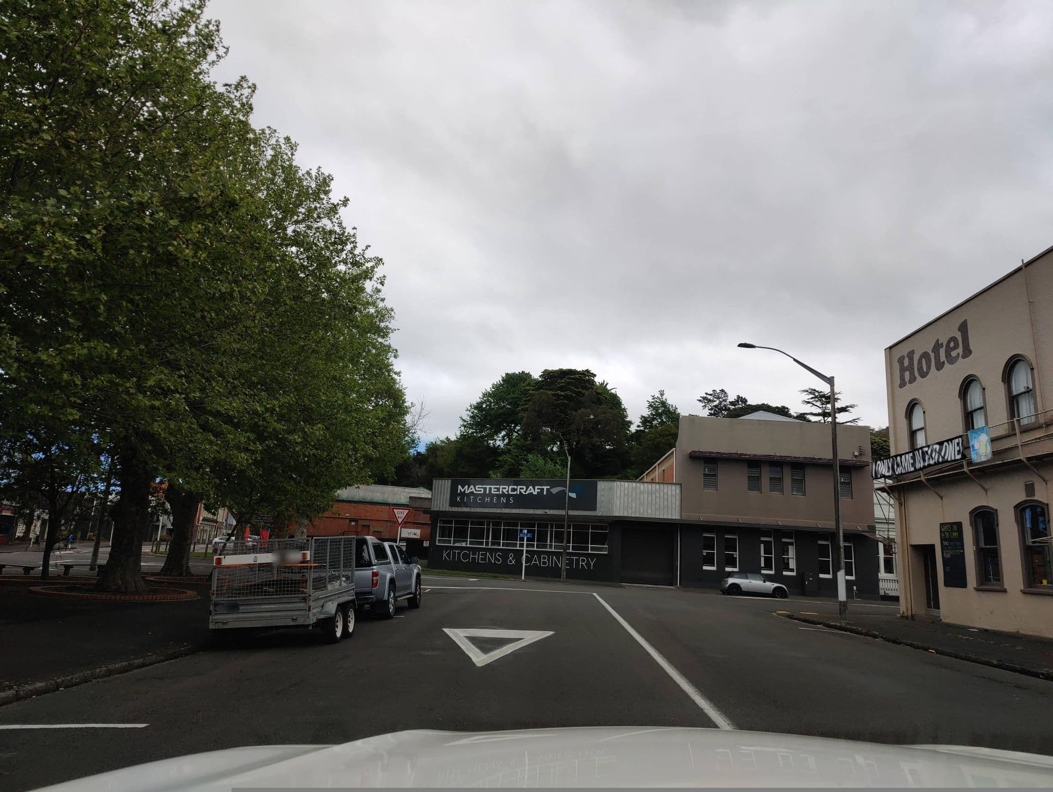 Street view near Commercial Hotel, Whanganui — © elphix (CC BY-SA · Mapillary)