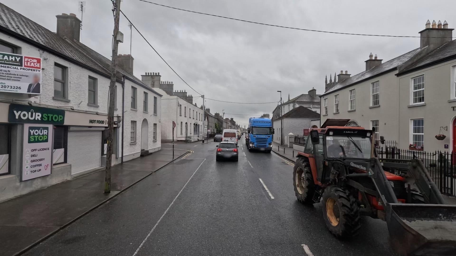 Street view near Townsend House Guest House, Birr — © bct (CC BY-SA · Mapillary)