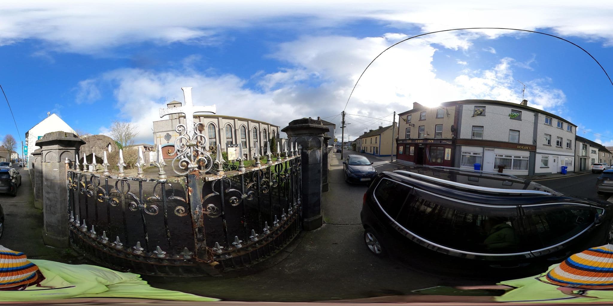 Street view near The Cosy Inn, Callan — © annekaro (CC BY-SA · Mapillary)