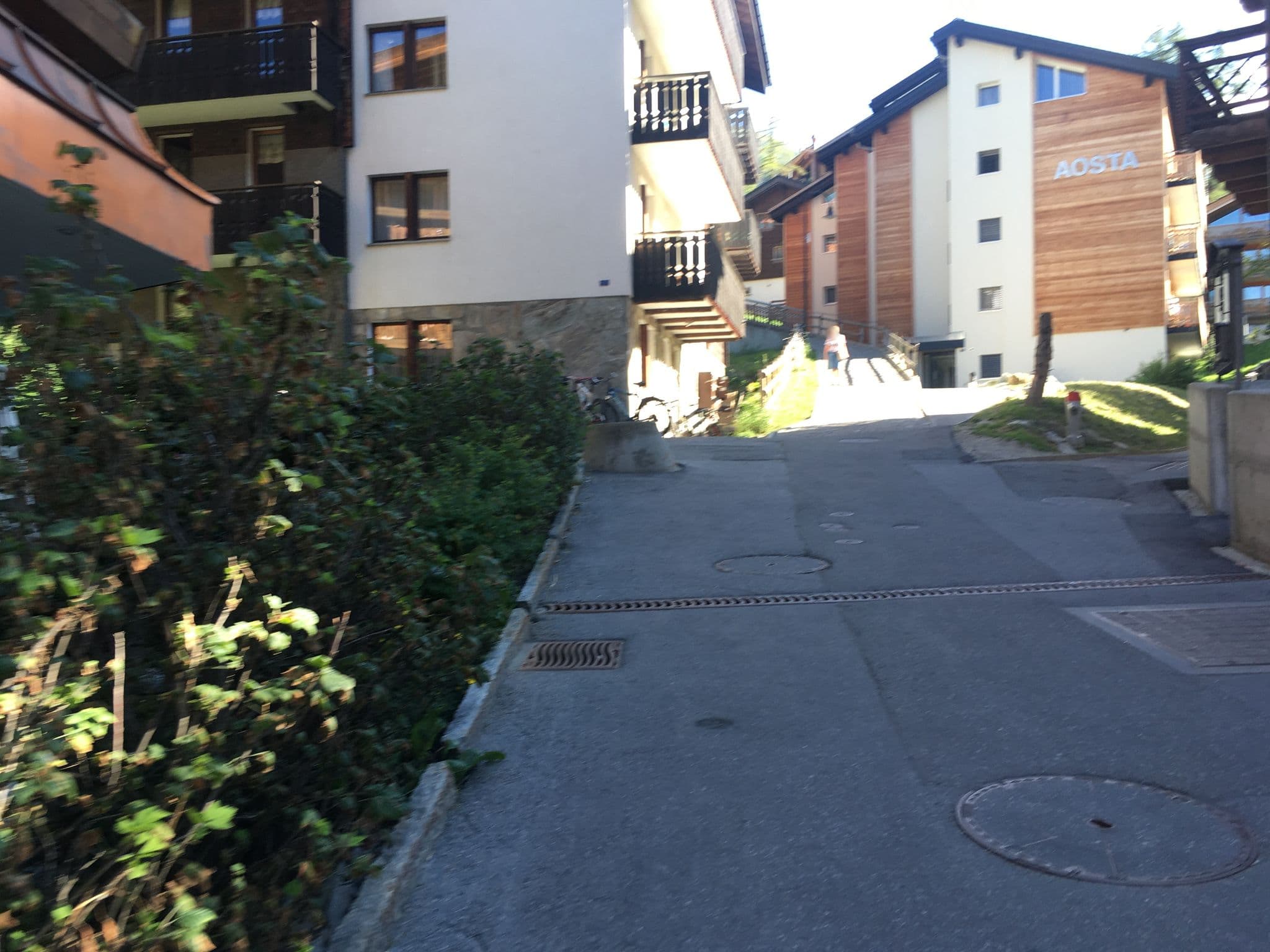 Street view near Haus Solvay, Zermatt