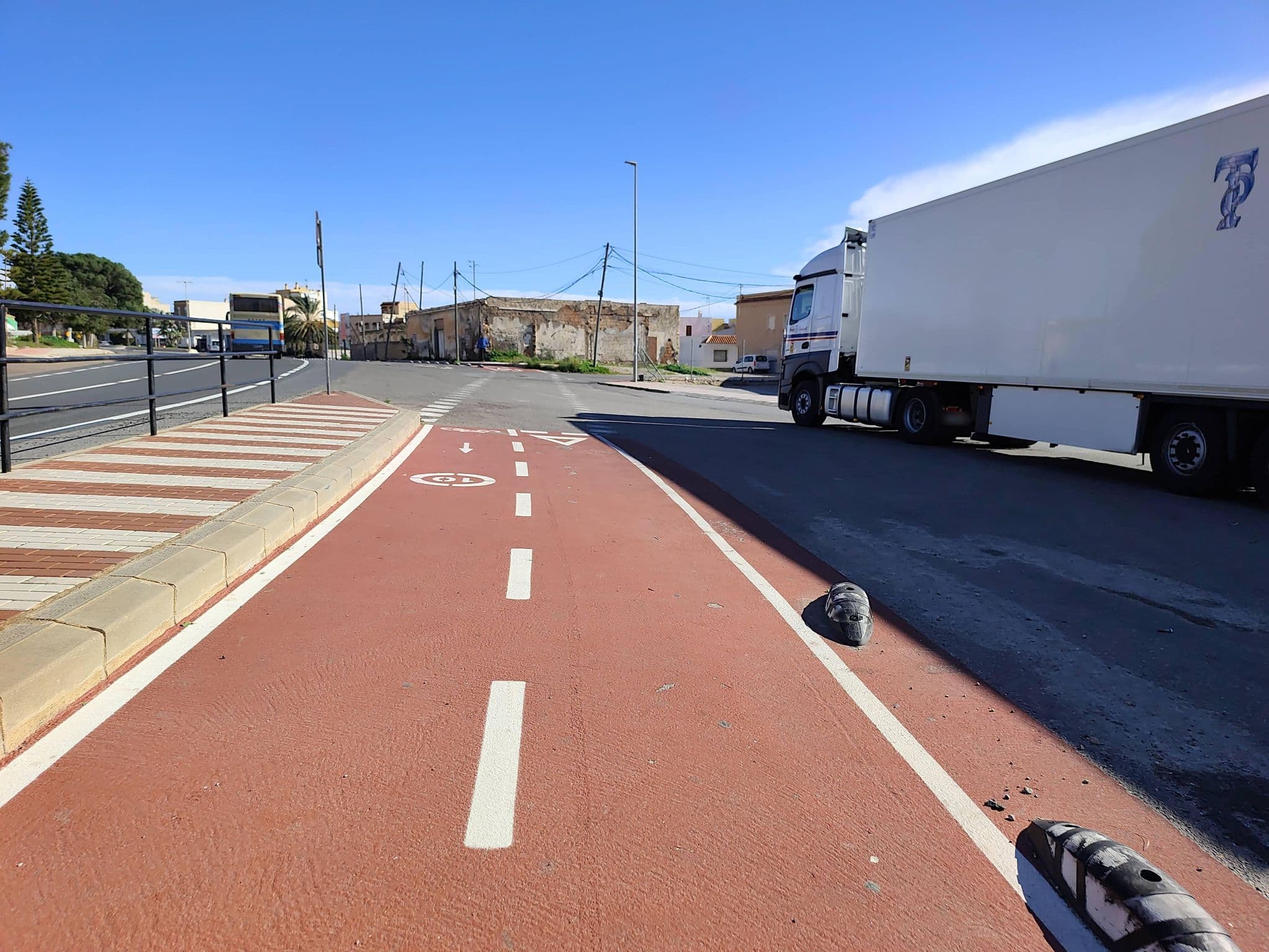 Street view near La Curva Restaurante, Adra — © Duro (CC BY-SA · Mapillary)